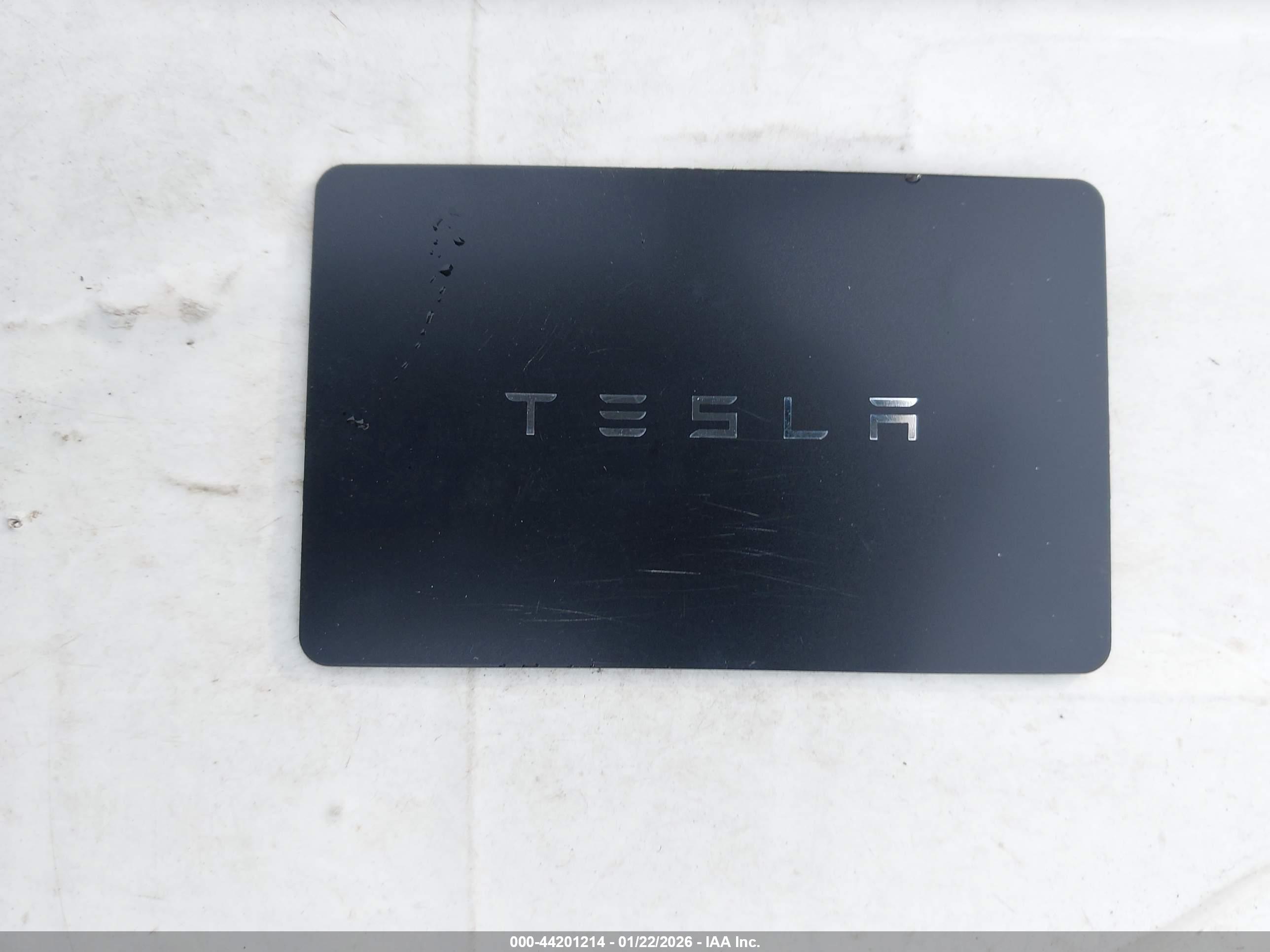 TESLA MODEL image 11