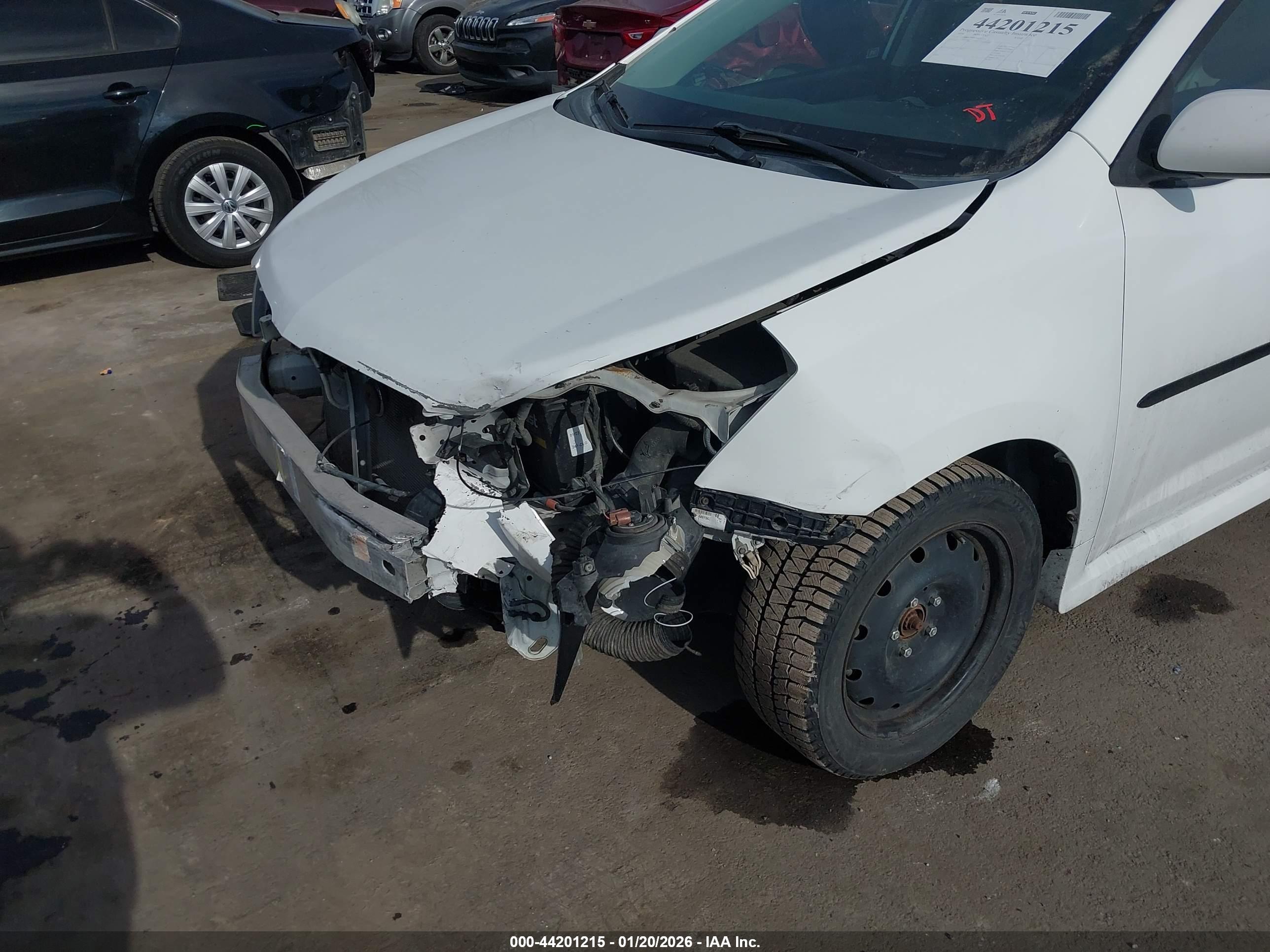 PONTIAC VIBE image 6