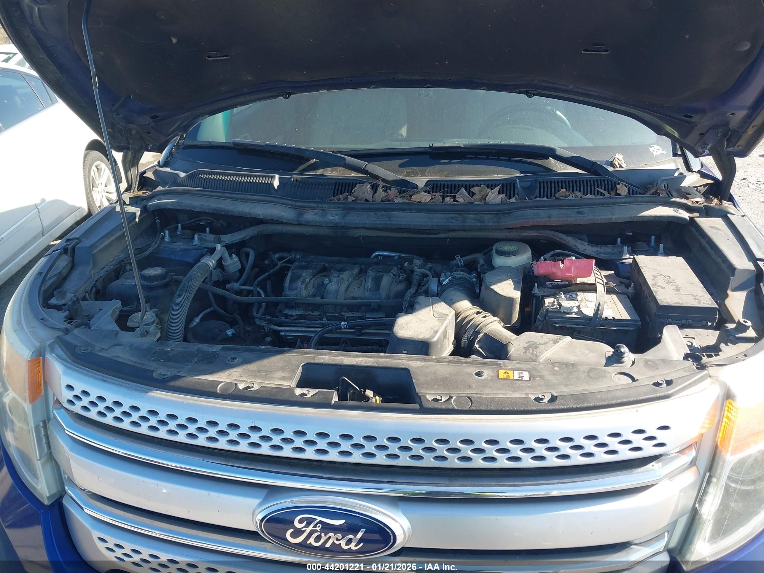 FORD EXPLORER image 10
