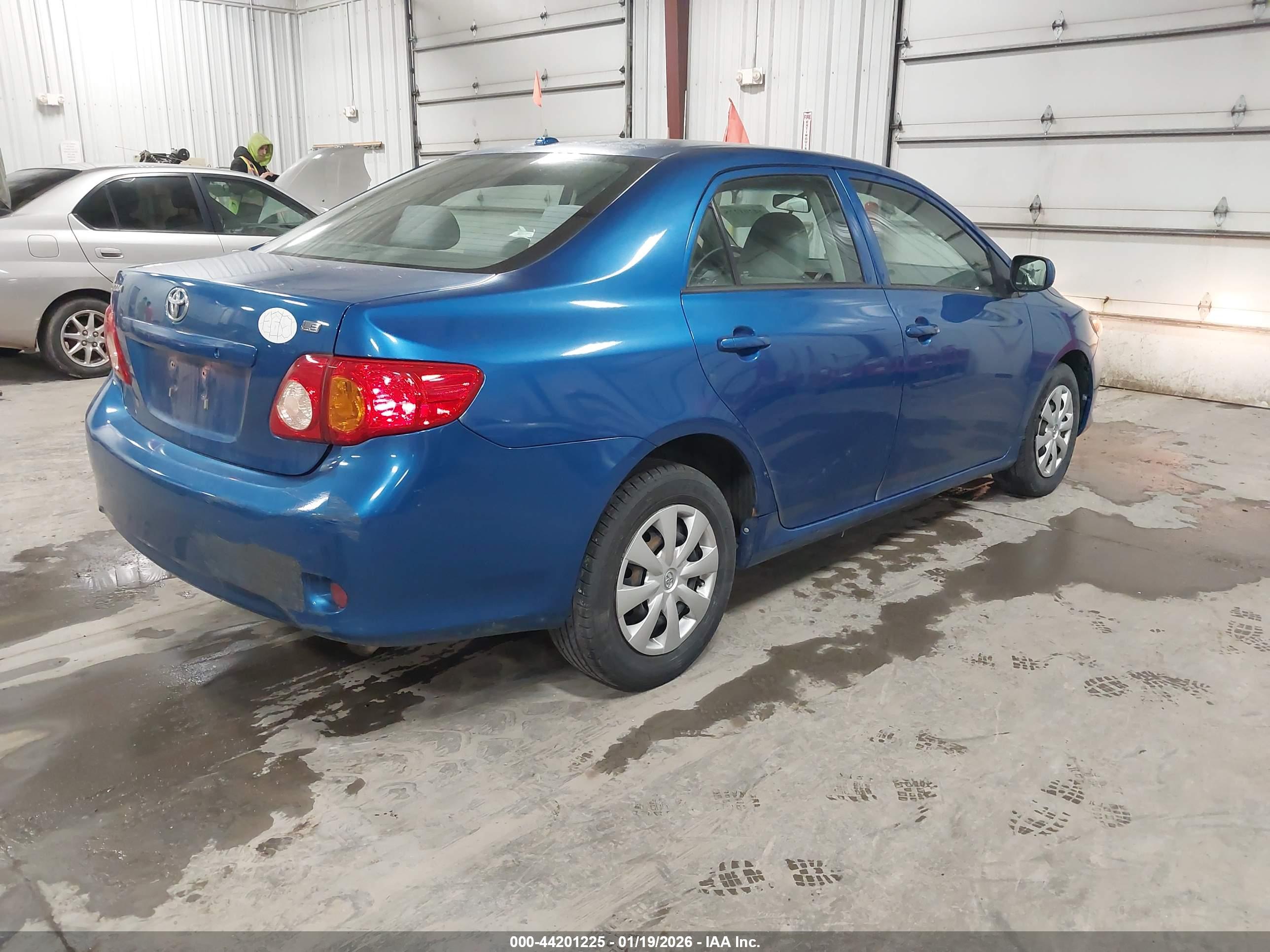 TOYOTA COROLLA image 4