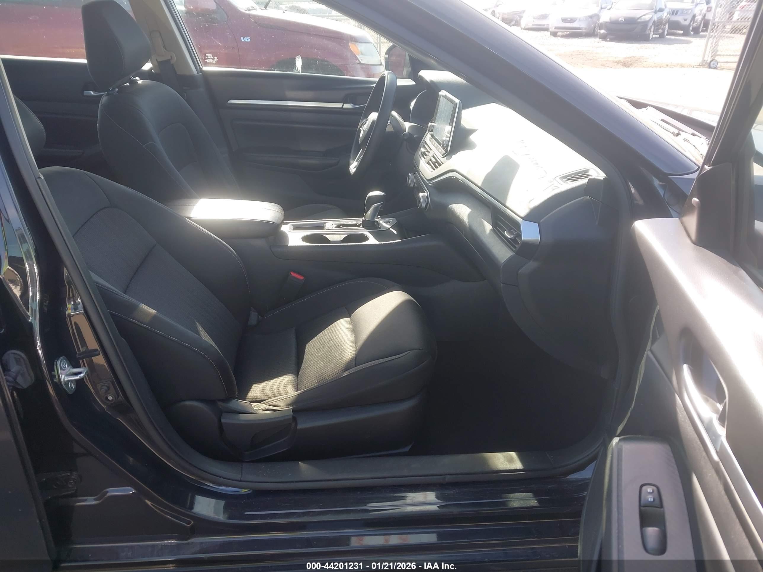 NISSAN ALTIMA image 5