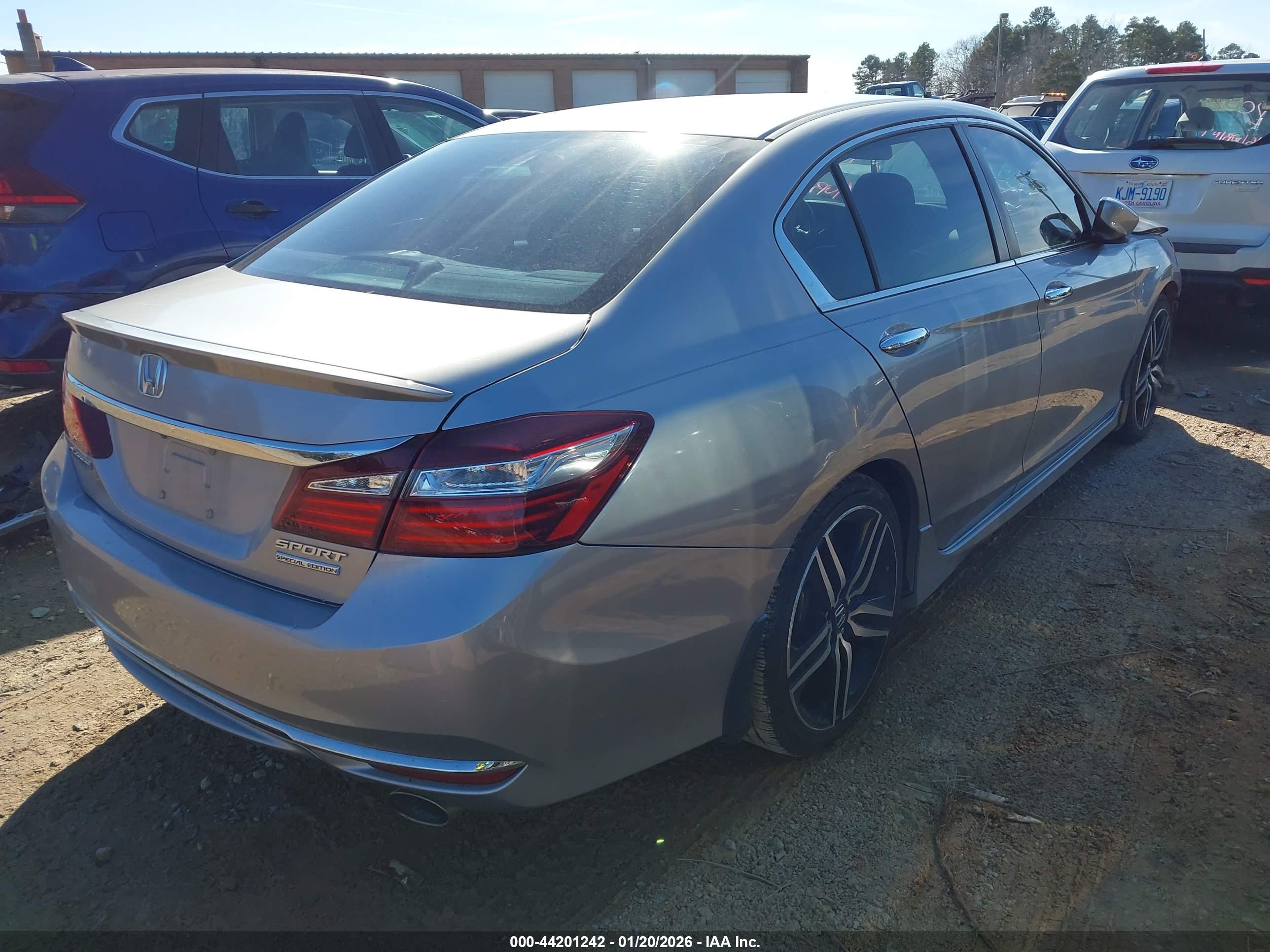 HONDA ACCORD image 4