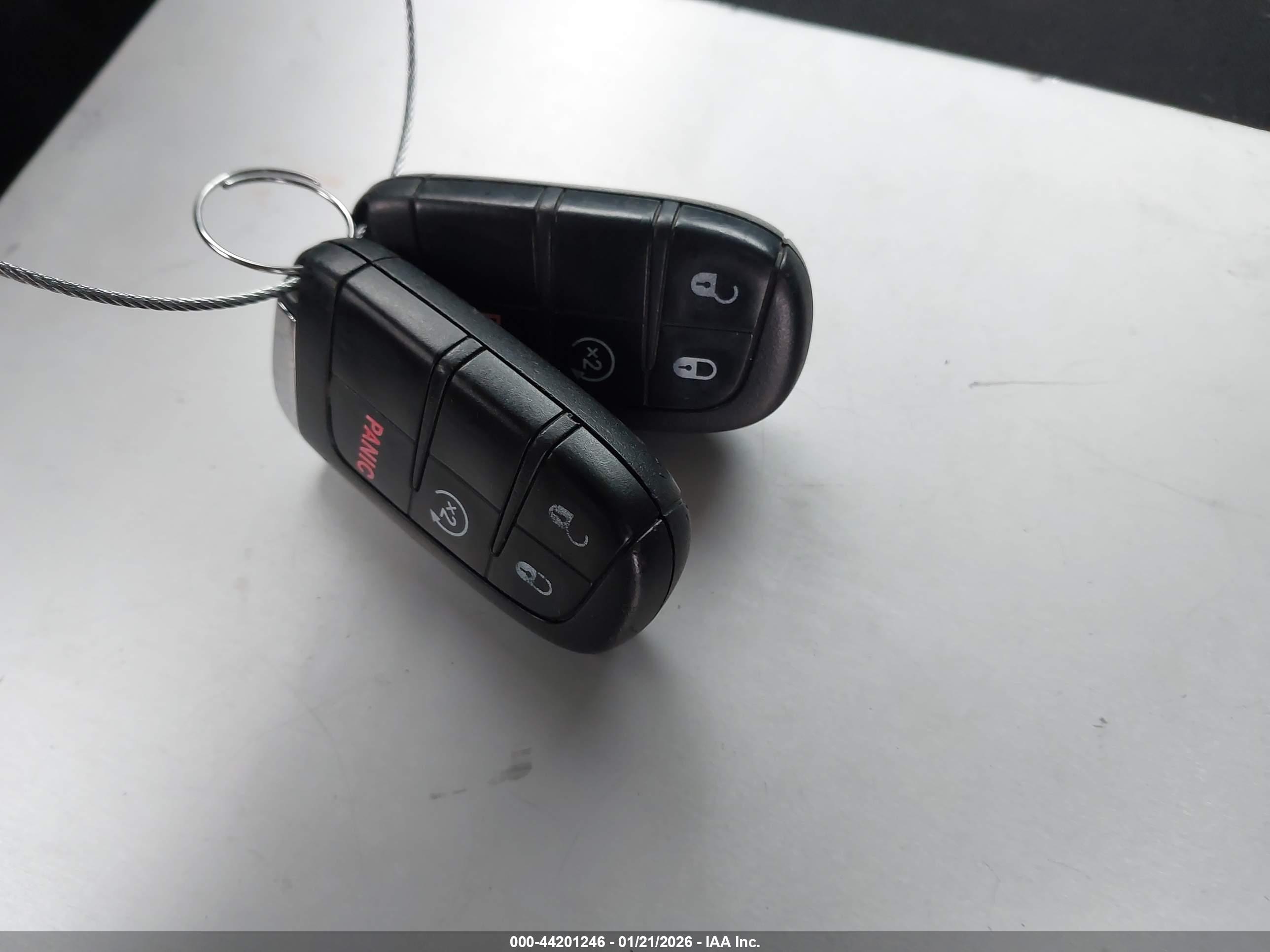 JEEP RENEGADE image 11