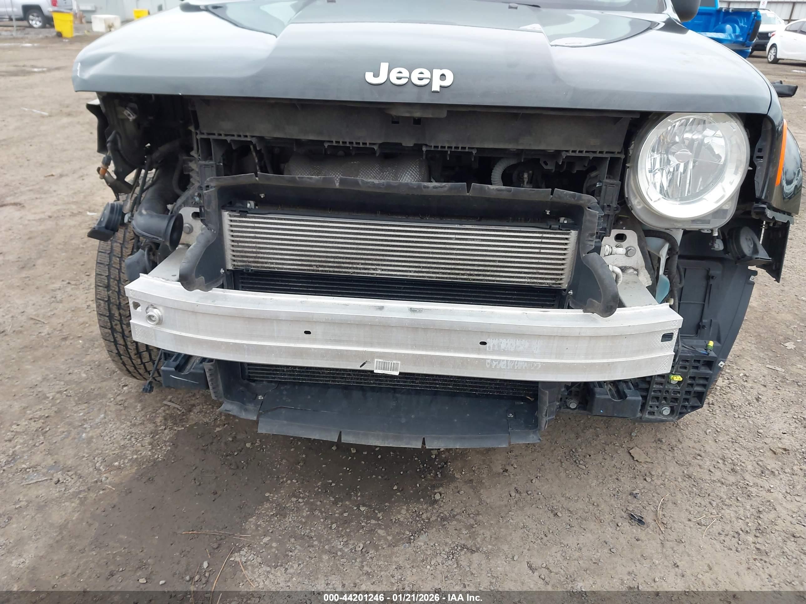 JEEP RENEGADE image 6