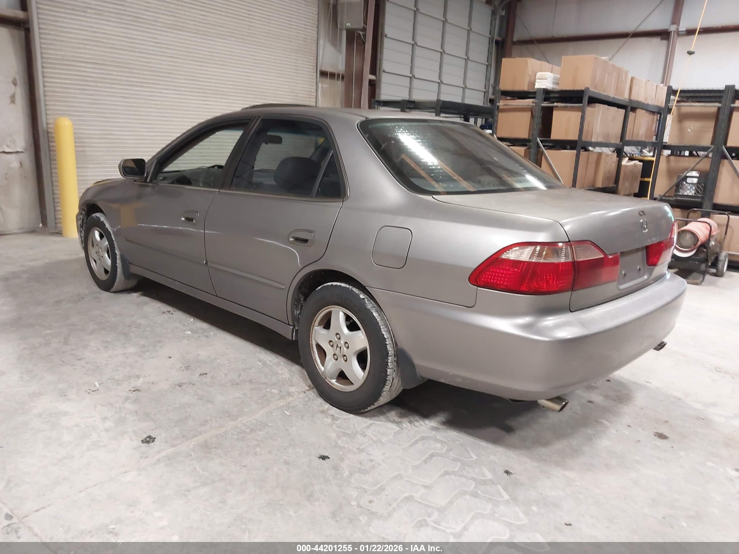 HONDA ACCORD image 3