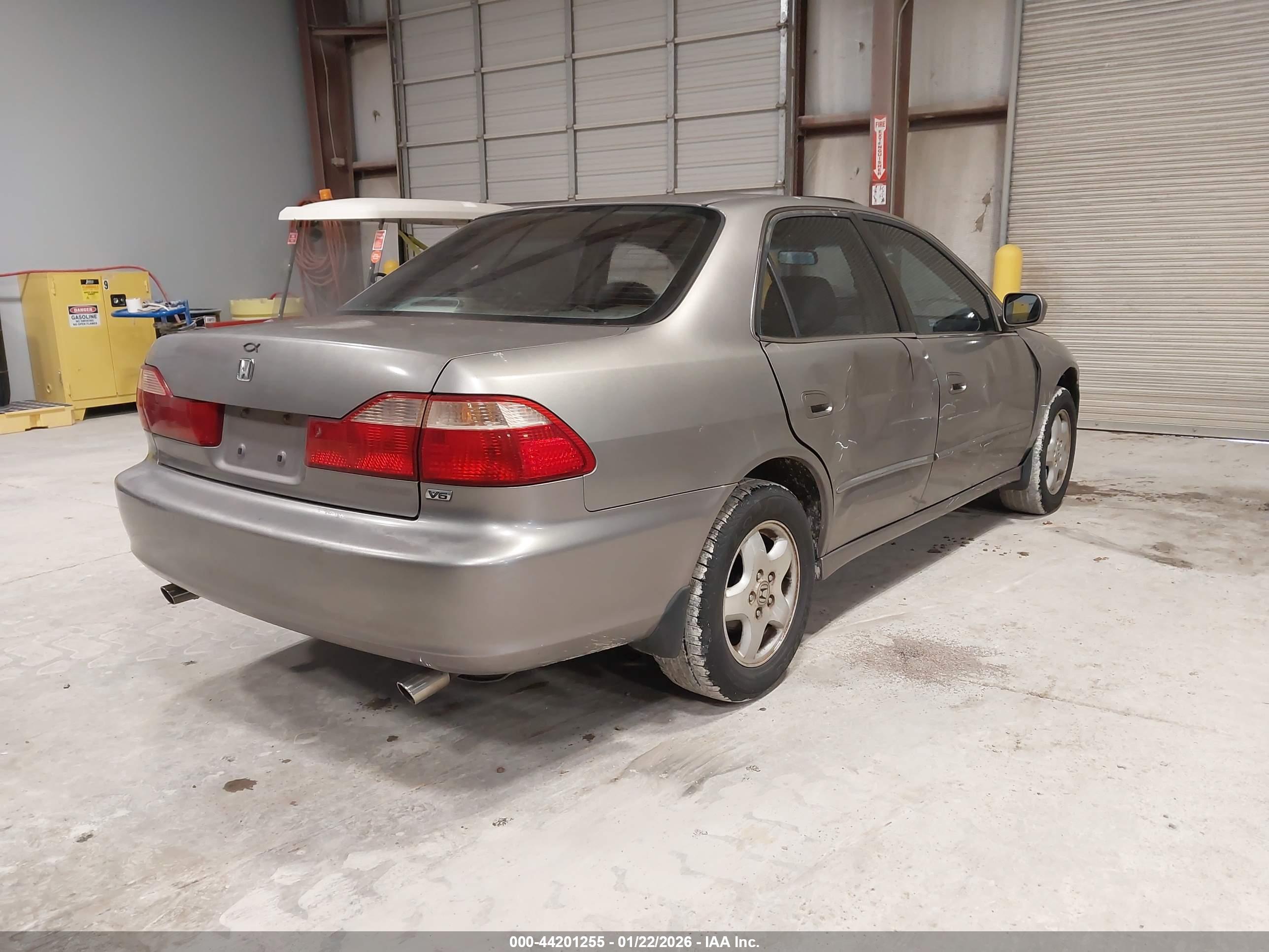 HONDA ACCORD image 4