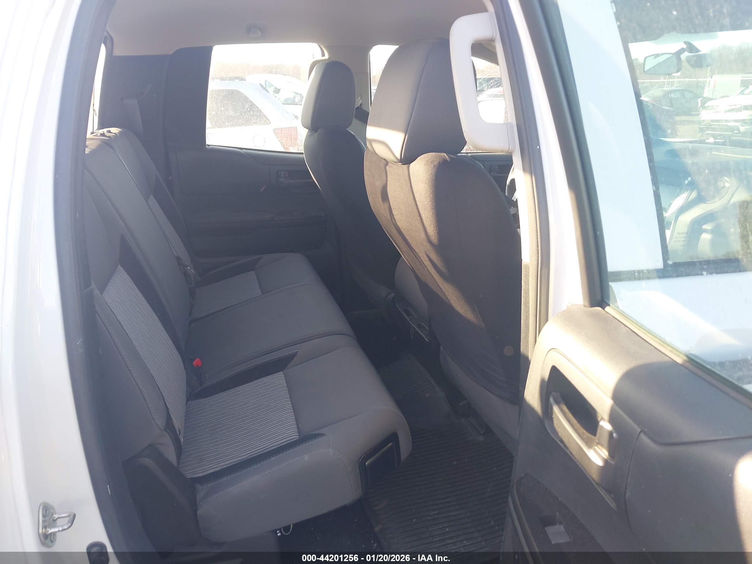 TOYOTA TUNDRA image 8