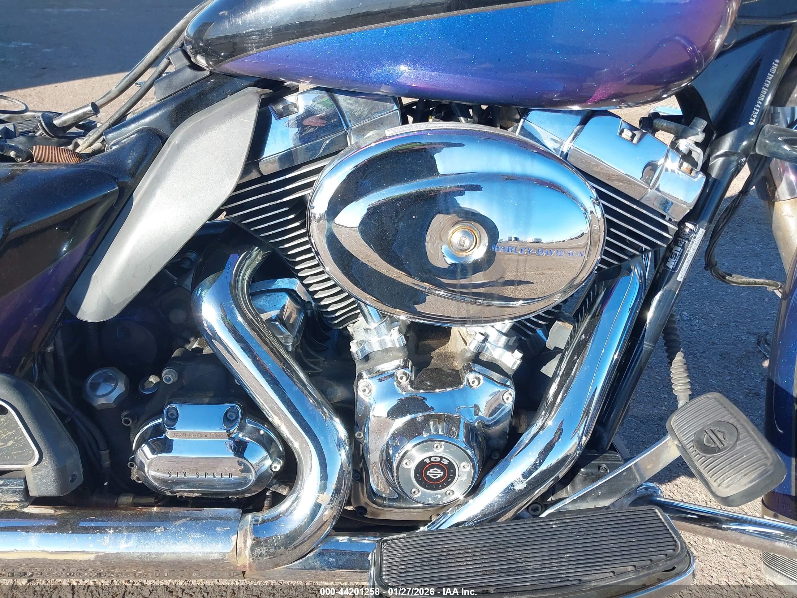 HARLEY-DAVIDSON FLHTK image 8