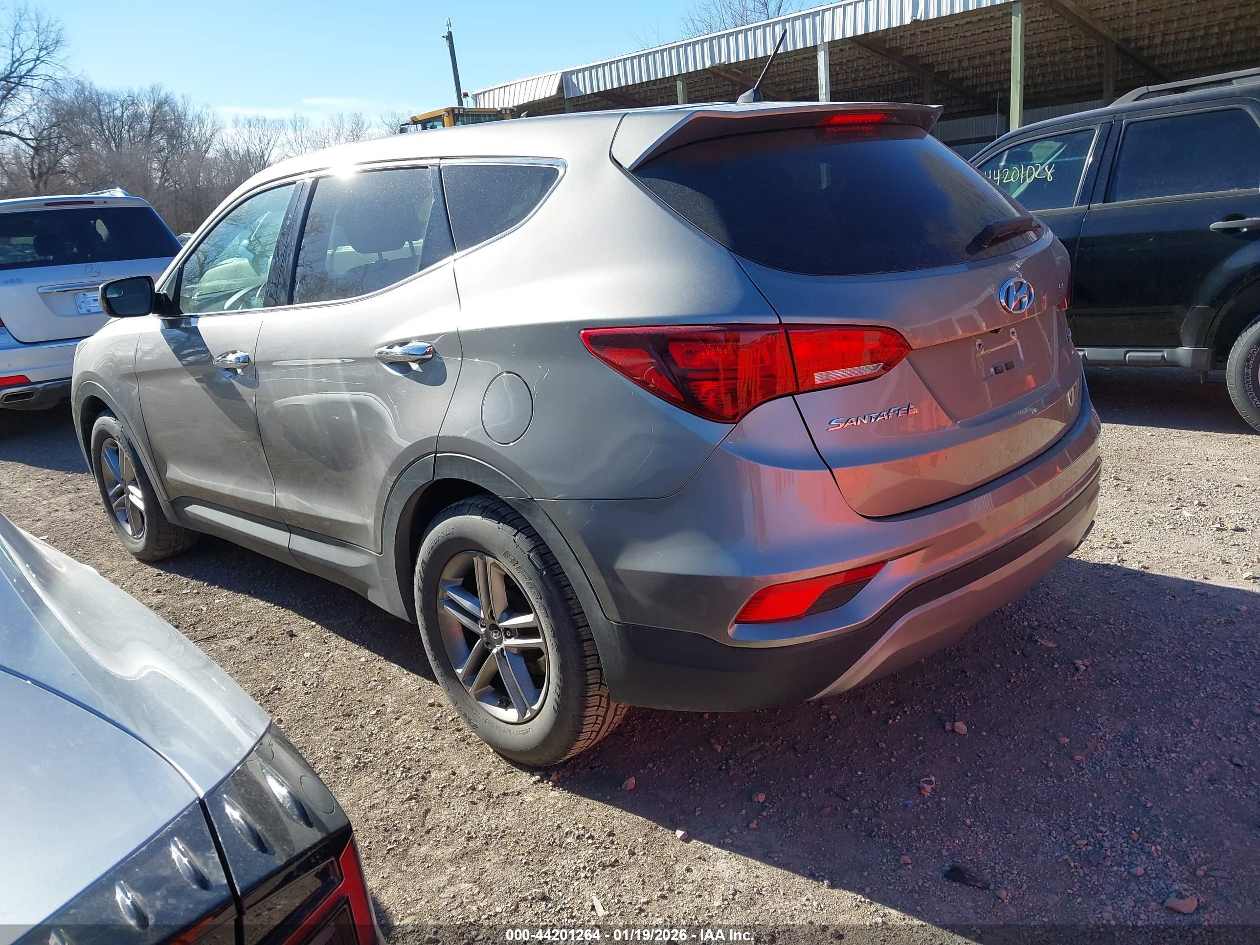 HYUNDAI SANTA image 3