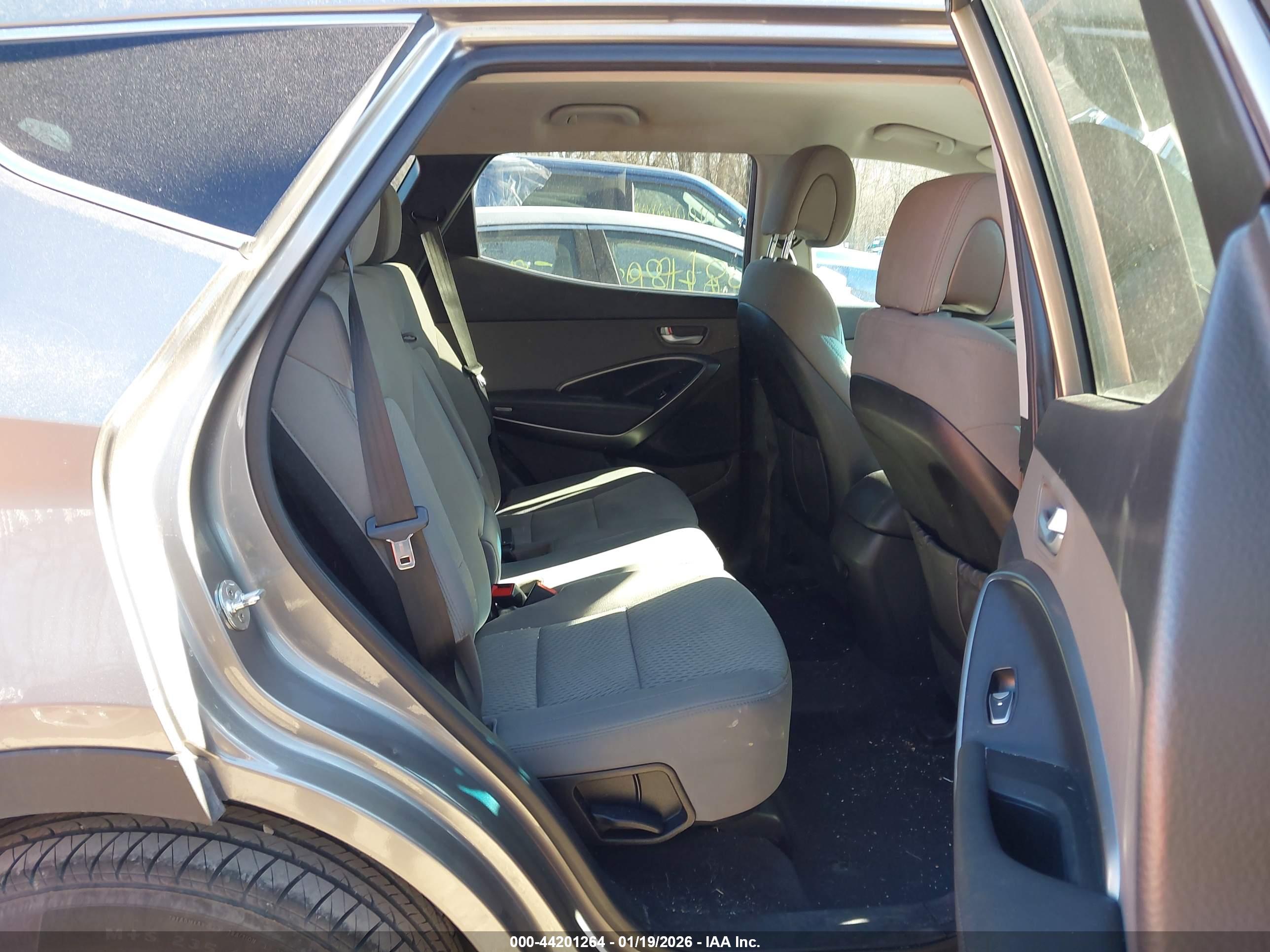 HYUNDAI SANTA image 8