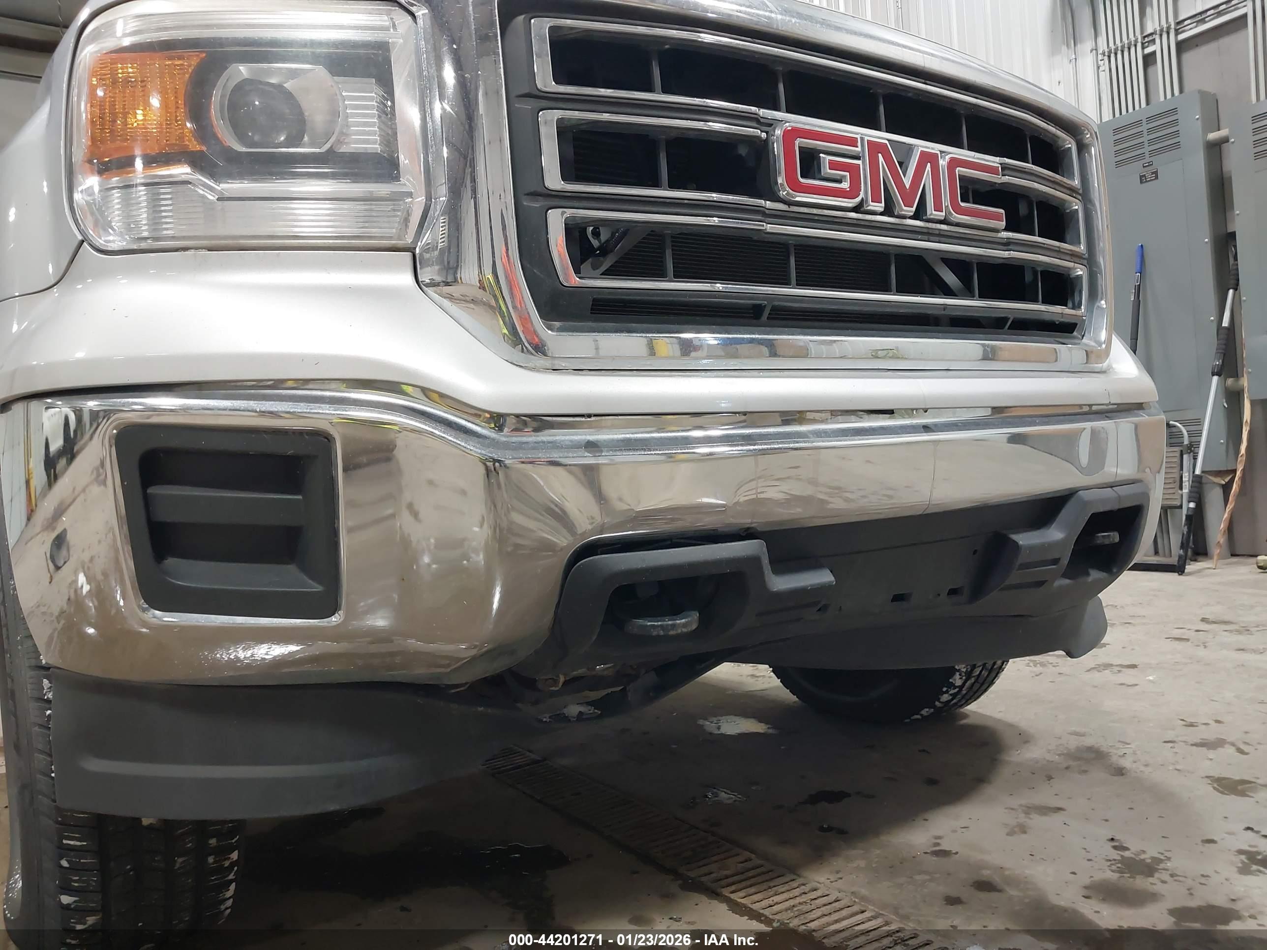 GMC SIERRA image 6