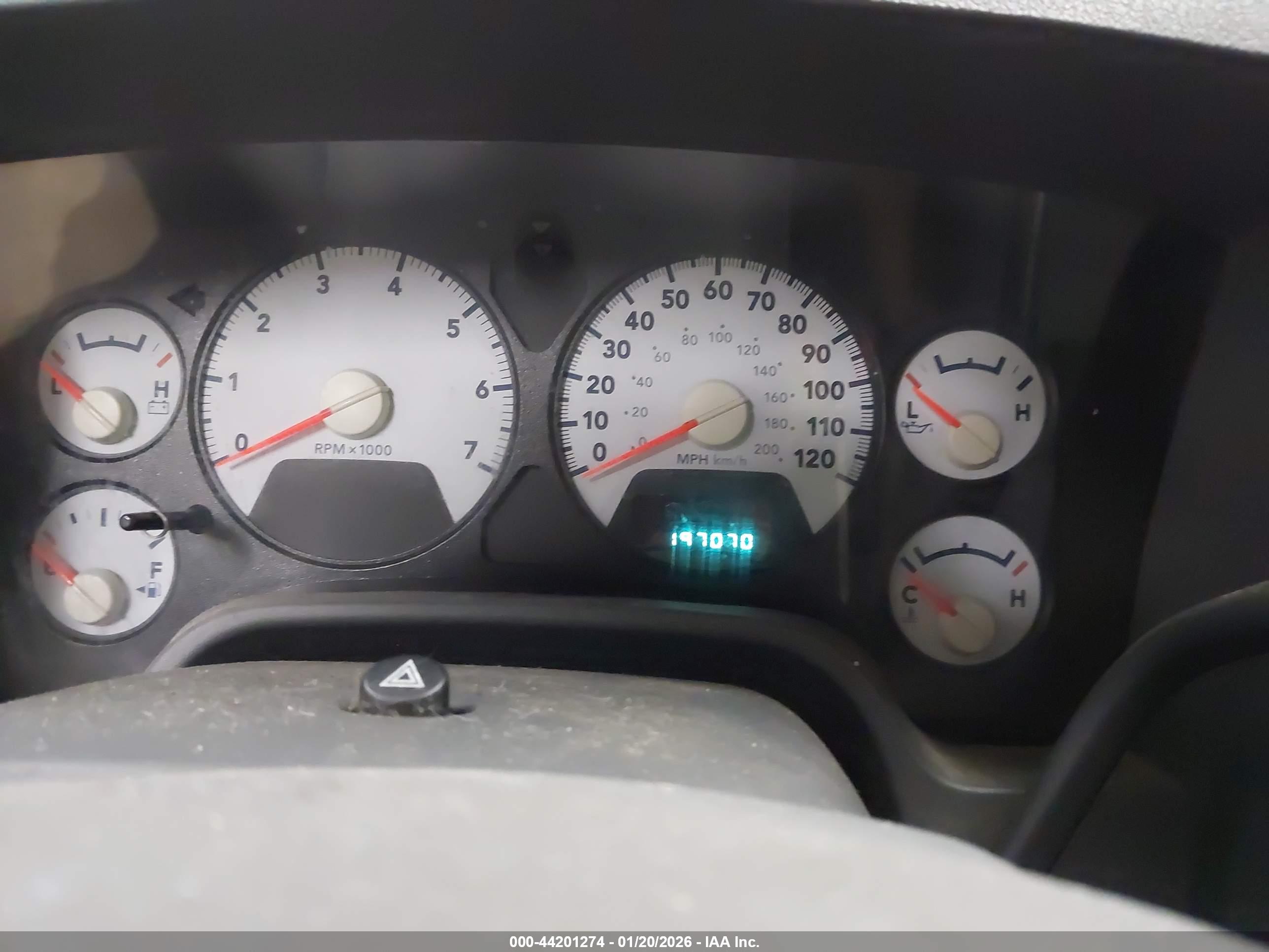 DODGE RAM image 7