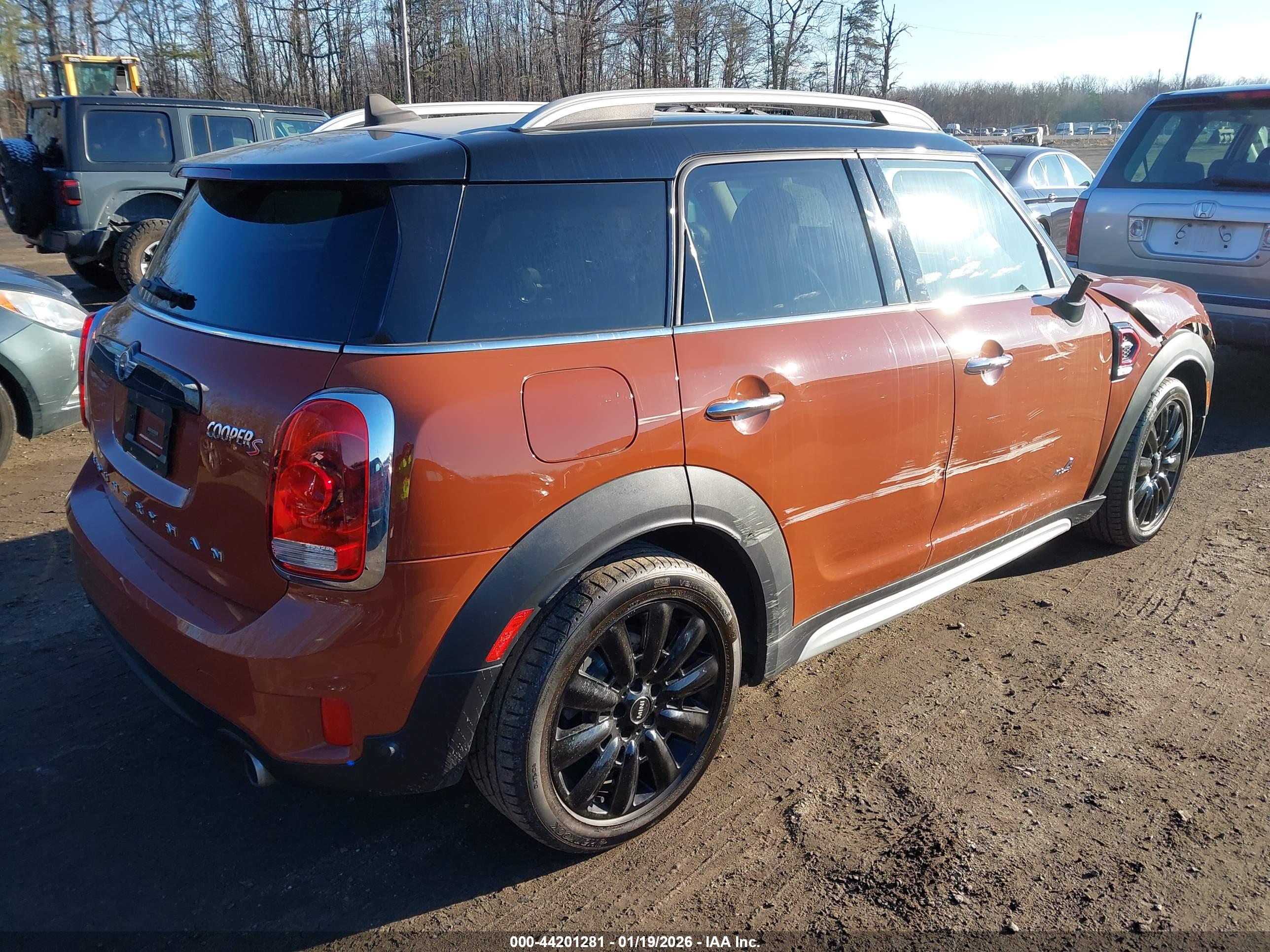 MINI COUNTRYMAN image 4