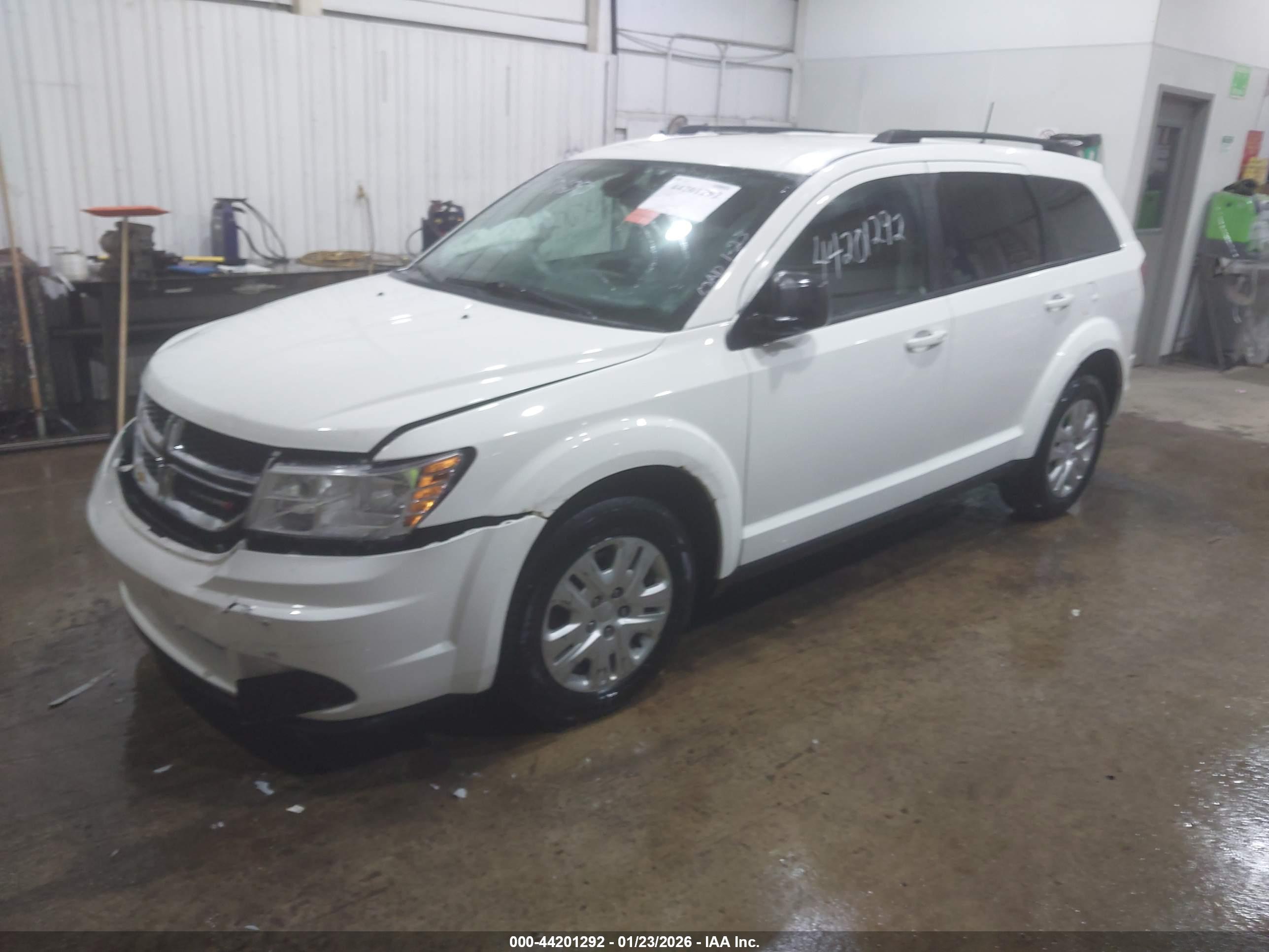 DODGE JOURNEY image 2