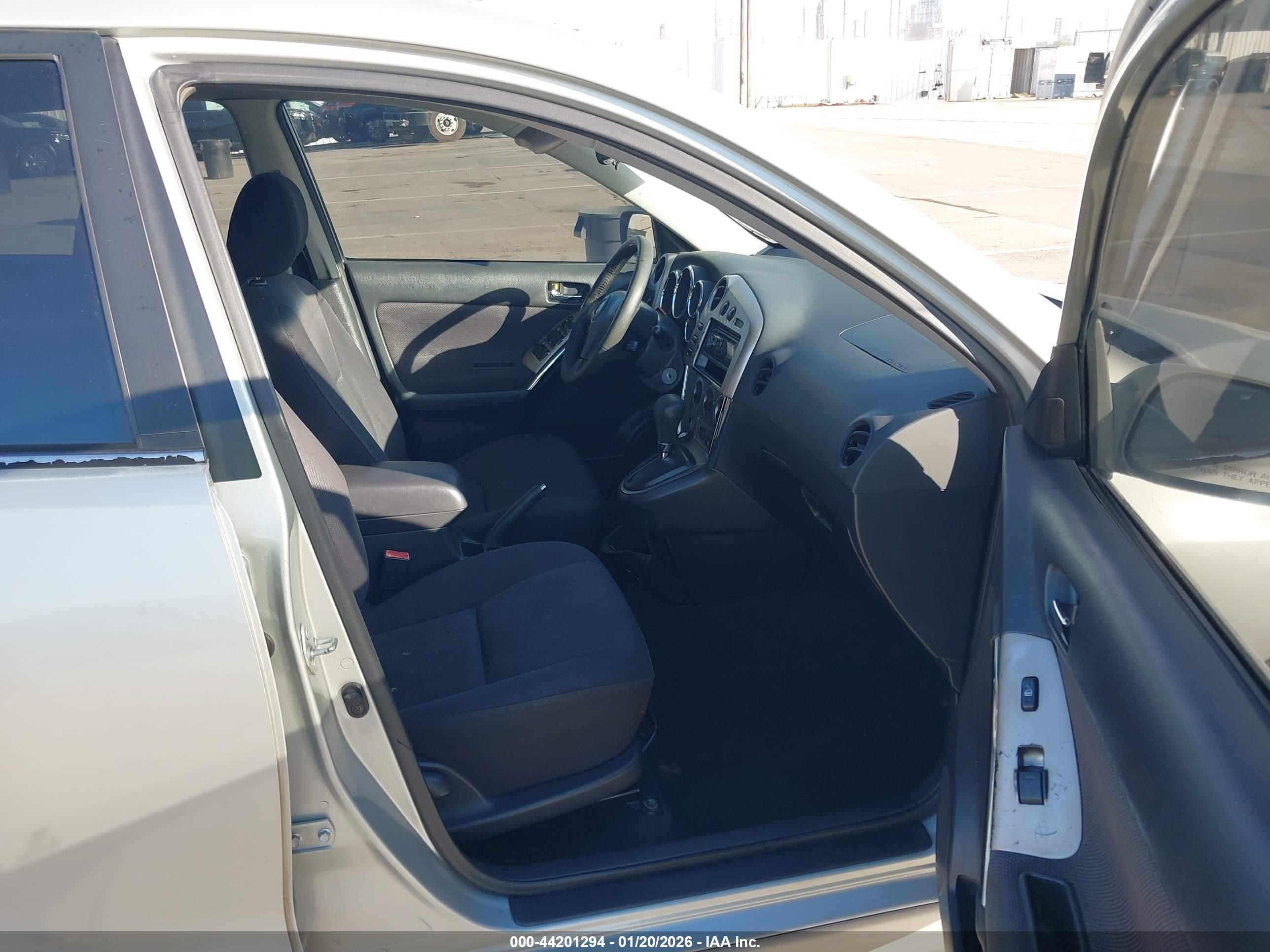 TOYOTA MATRIX image 5