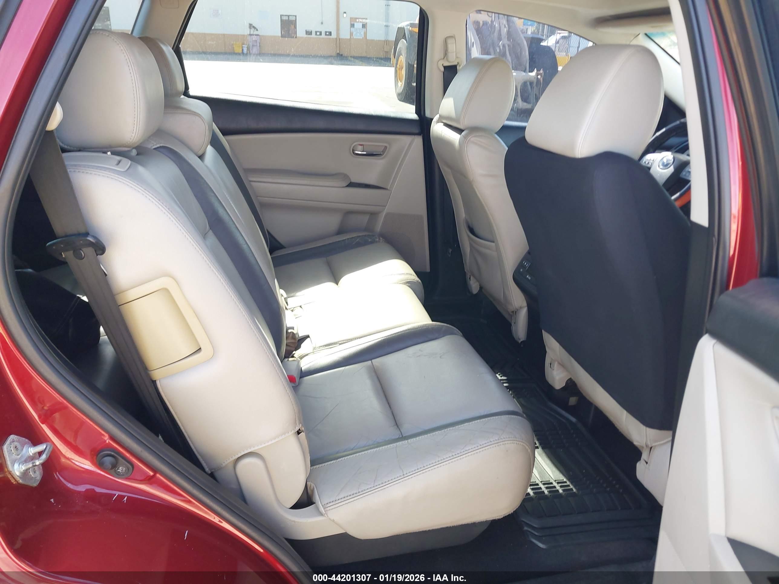 MAZDA CX-9 image 8