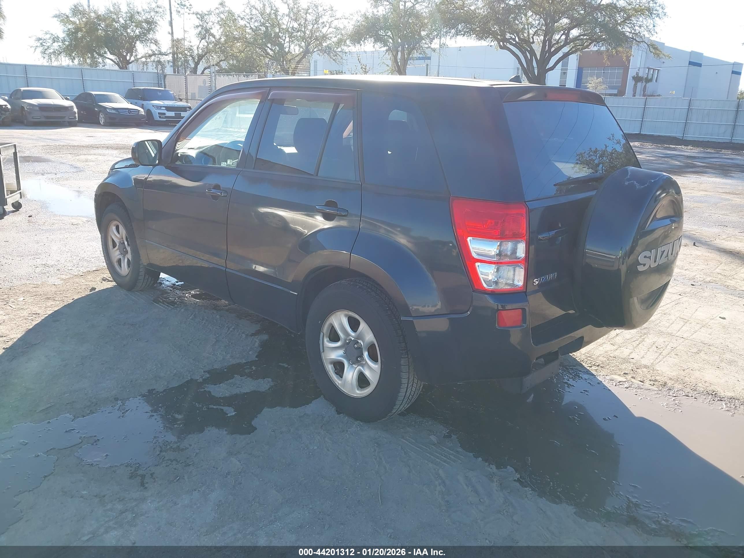 SUZUKI GRAND image 3
