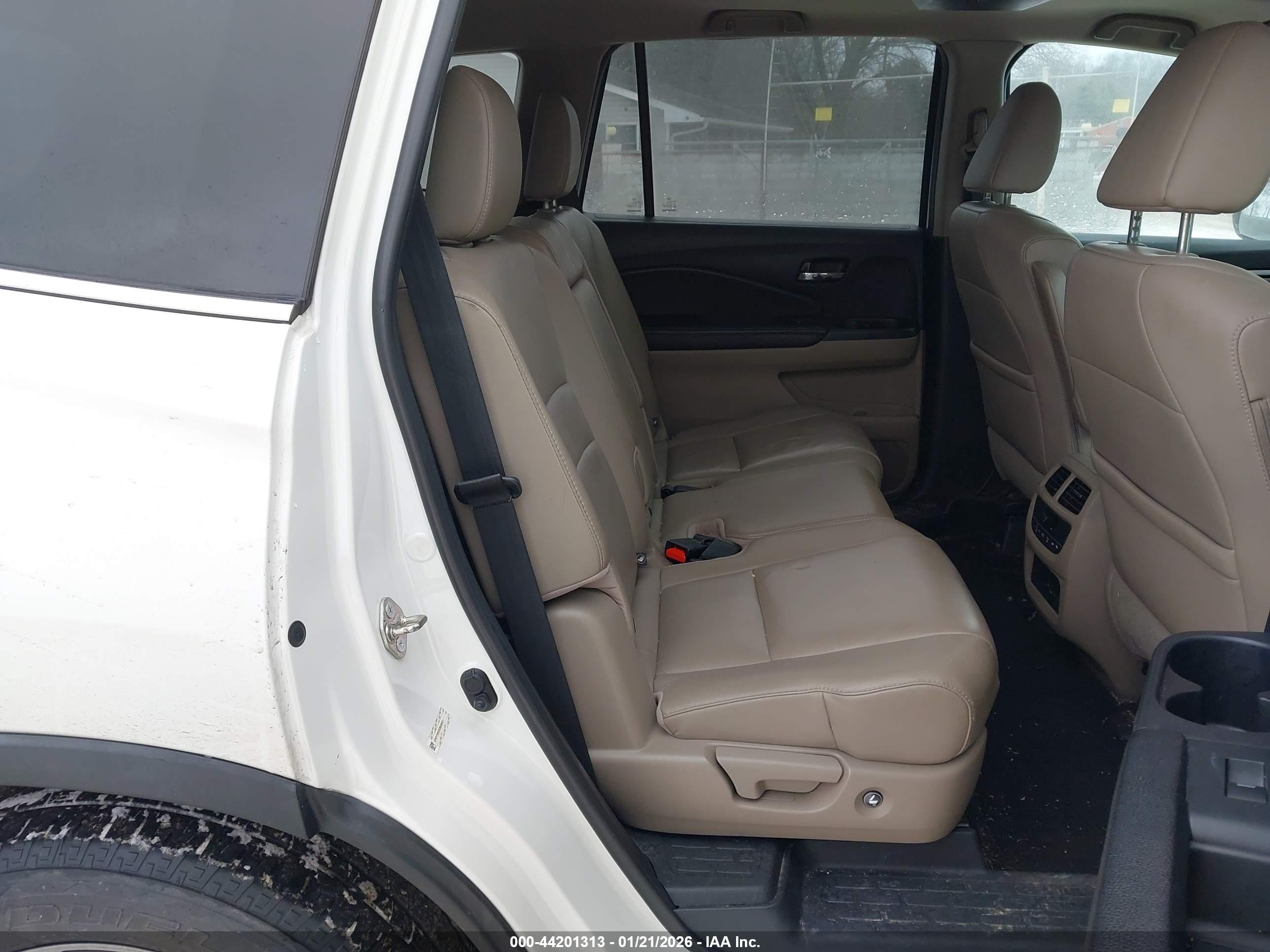 HONDA PILOT image 8