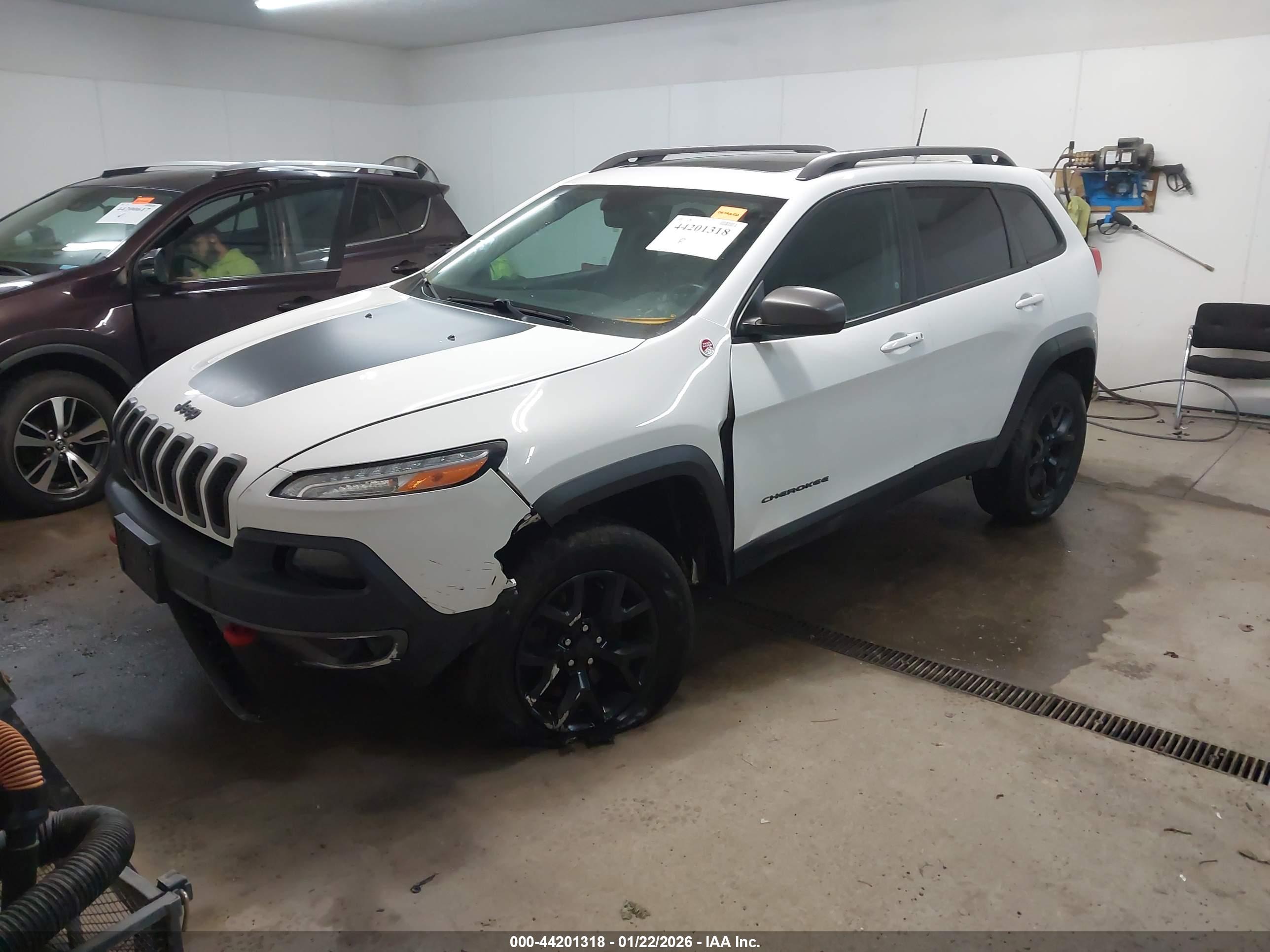 JEEP CHEROKEE image 2