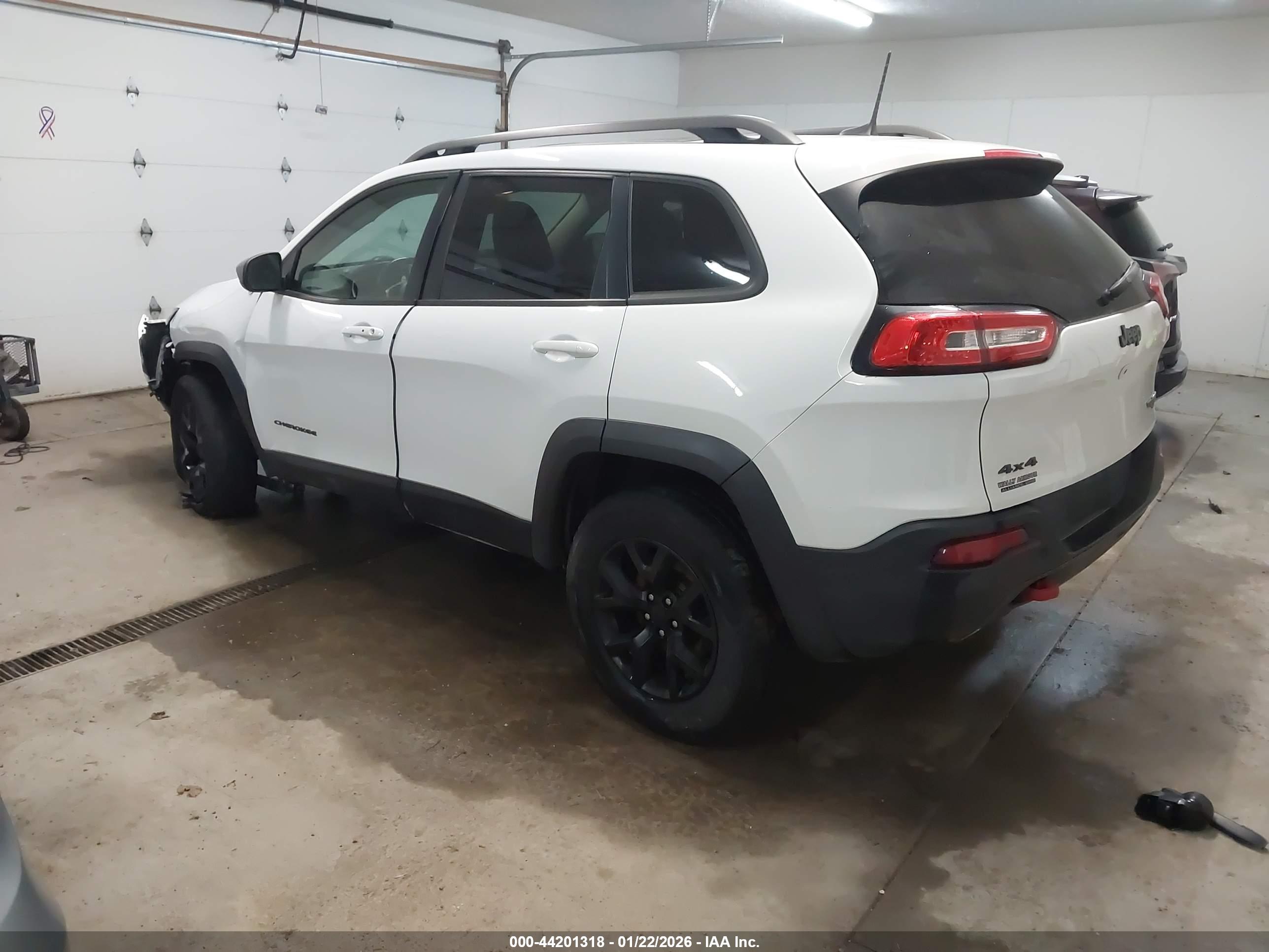 JEEP CHEROKEE image 3