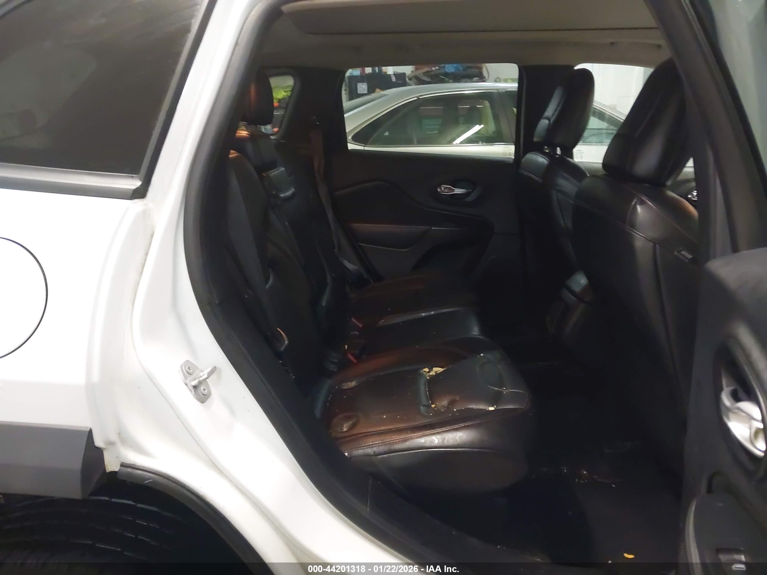 JEEP CHEROKEE image 8