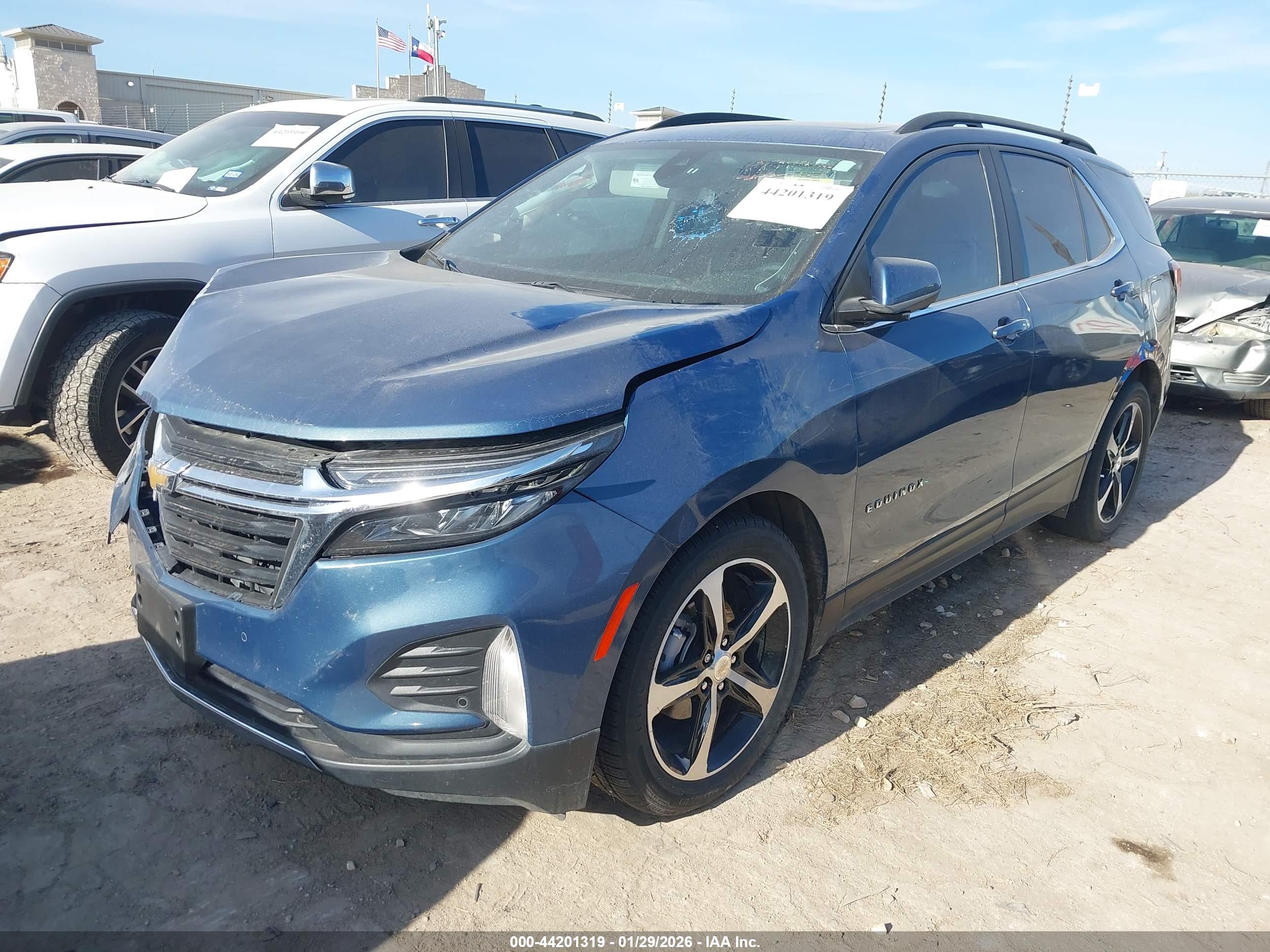 CHEVROLET EQUINOX image 2