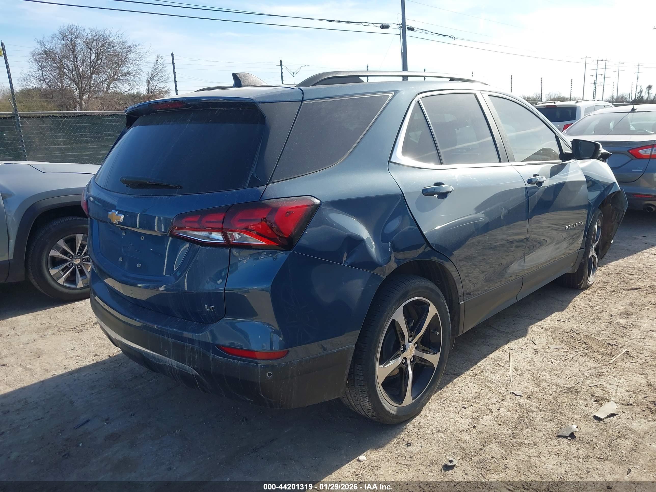 CHEVROLET EQUINOX image 4