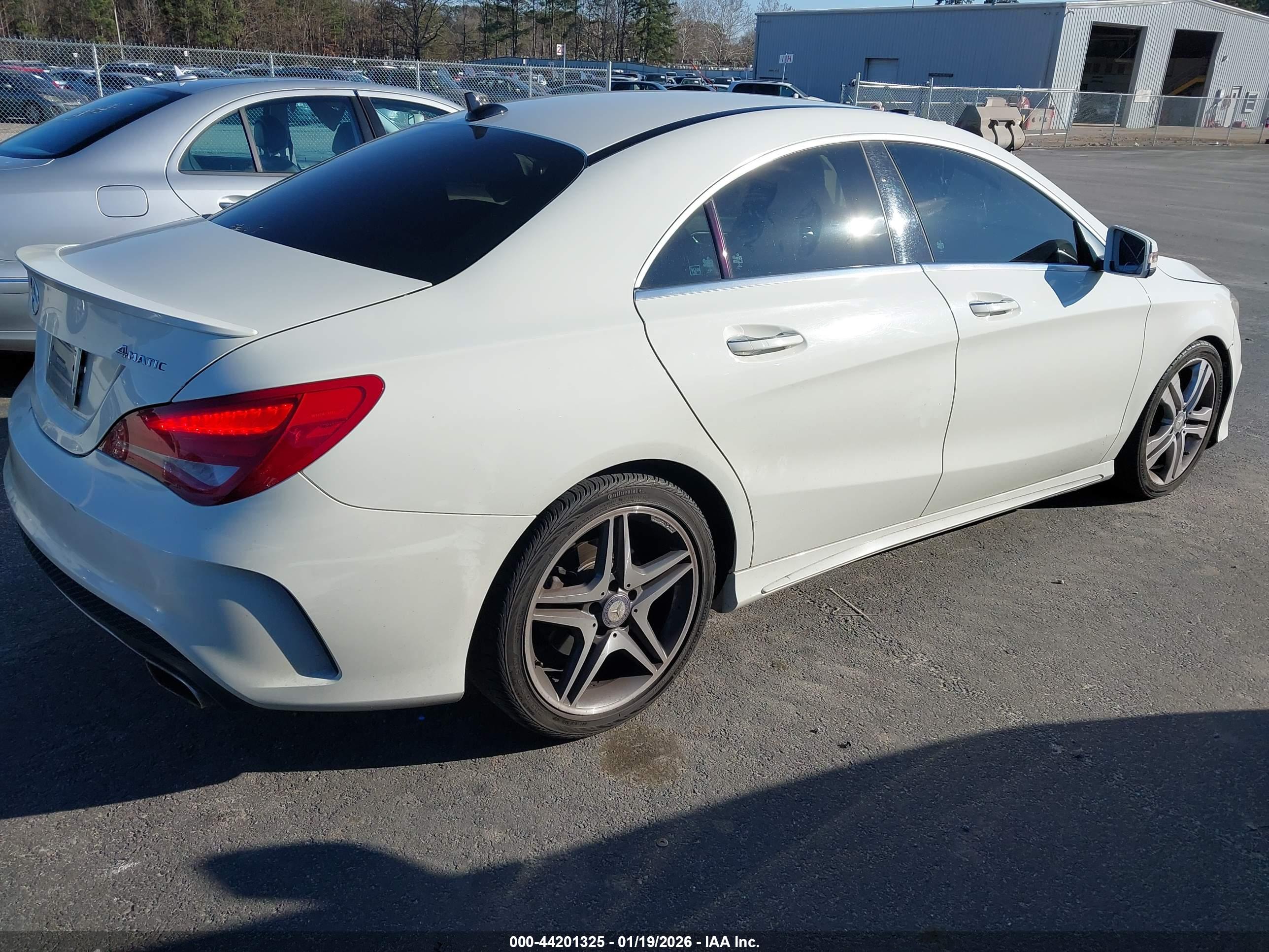 MERCEDES-BENZ CLA image 4