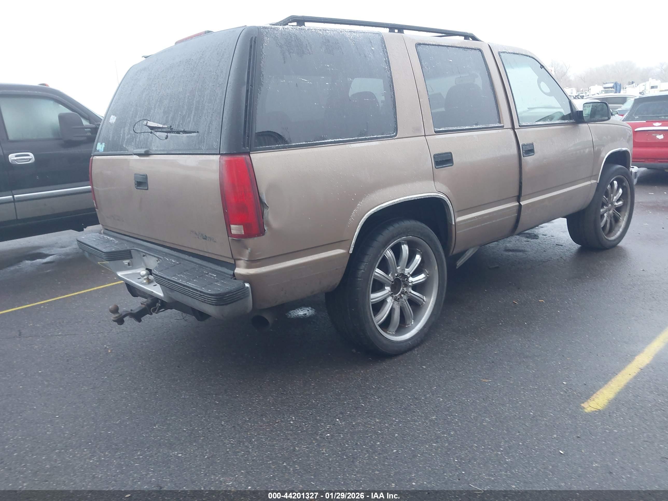 GMC YUKON image 4