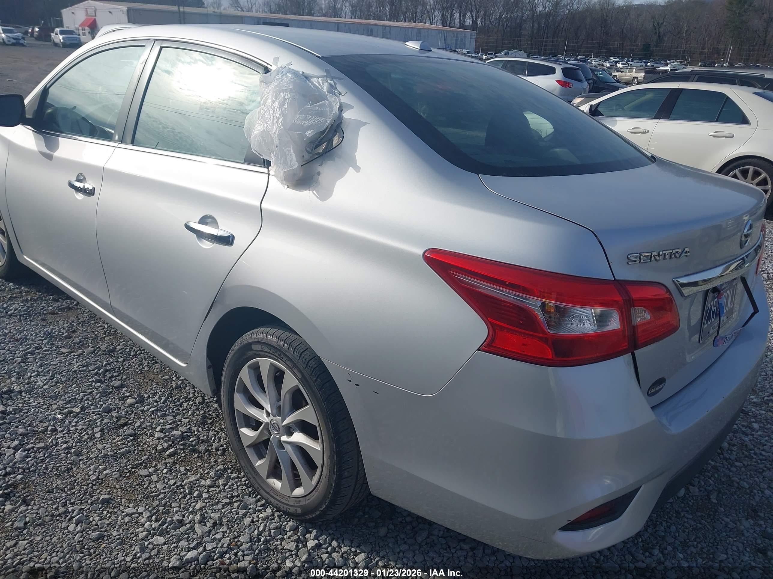 NISSAN SENTRA image 3