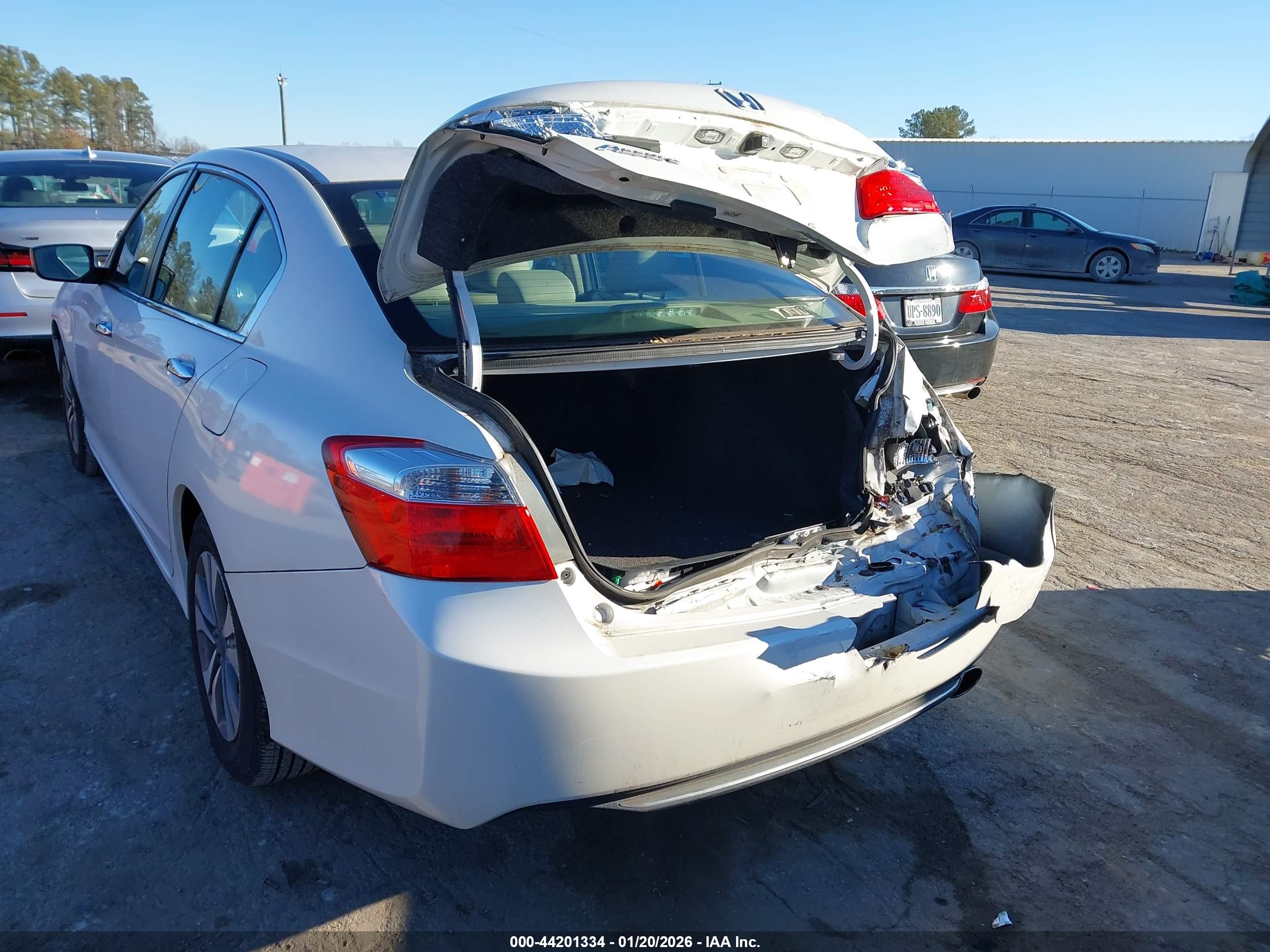 HONDA ACCORD image 6