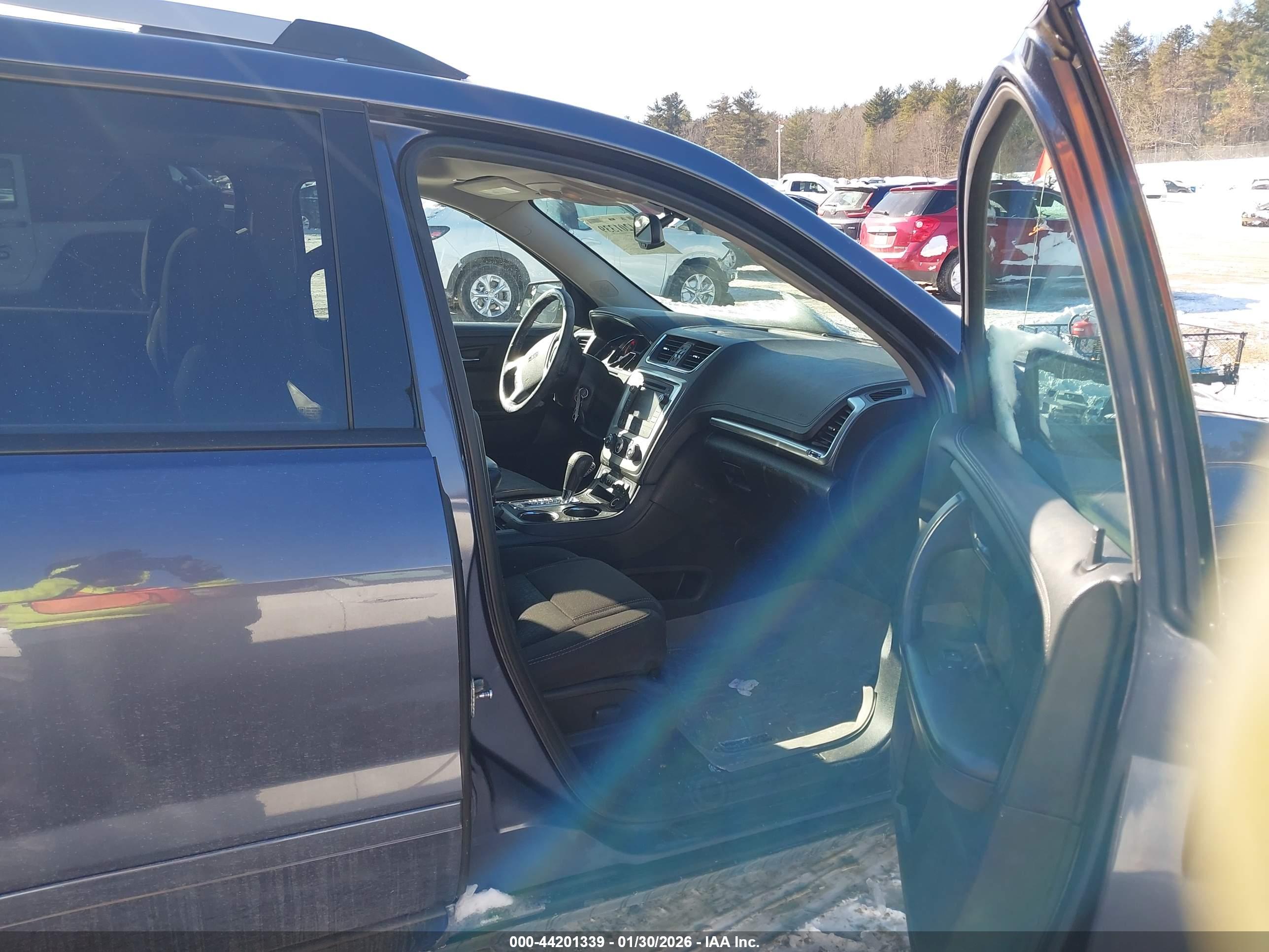 GMC ACADIA image 5