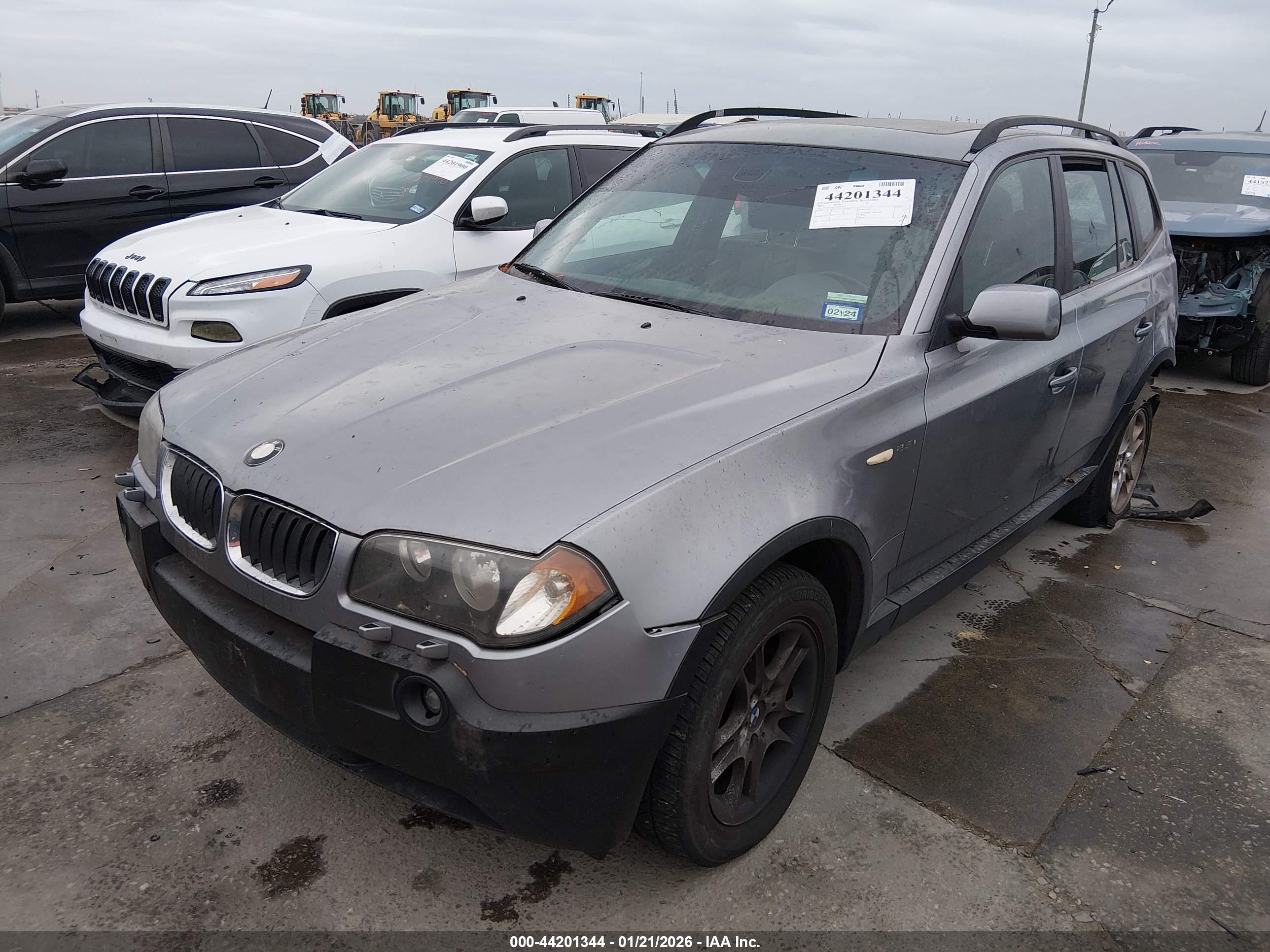 BMW X3 image 2