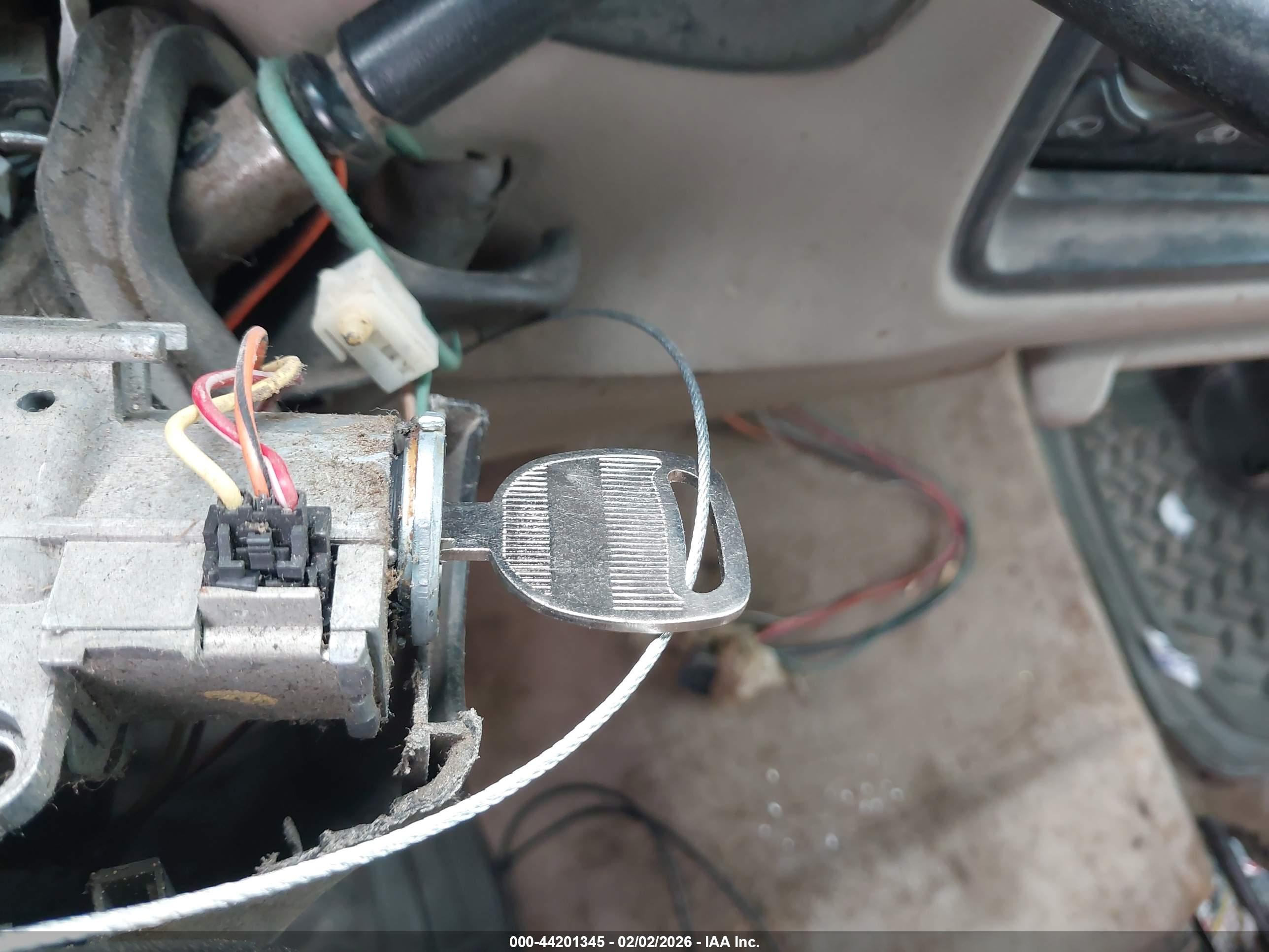 GMC SIERRA image 11
