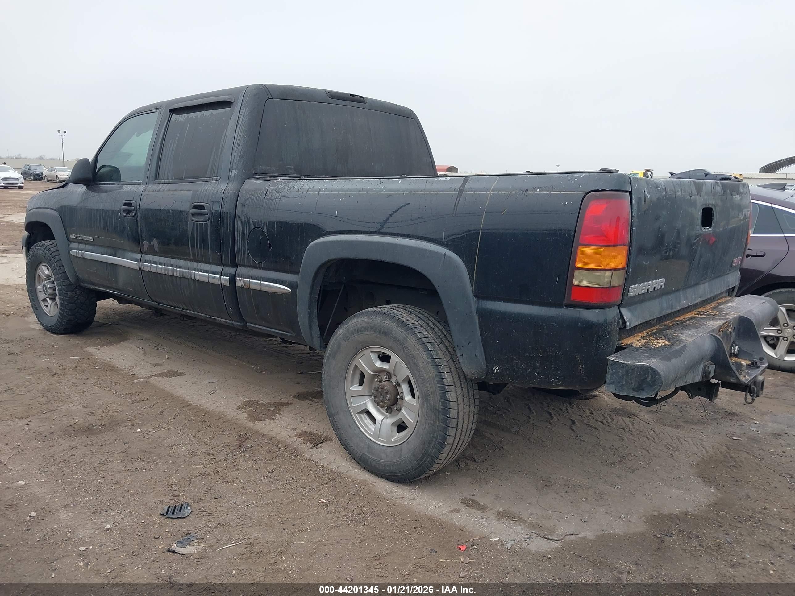 GMC SIERRA image 3