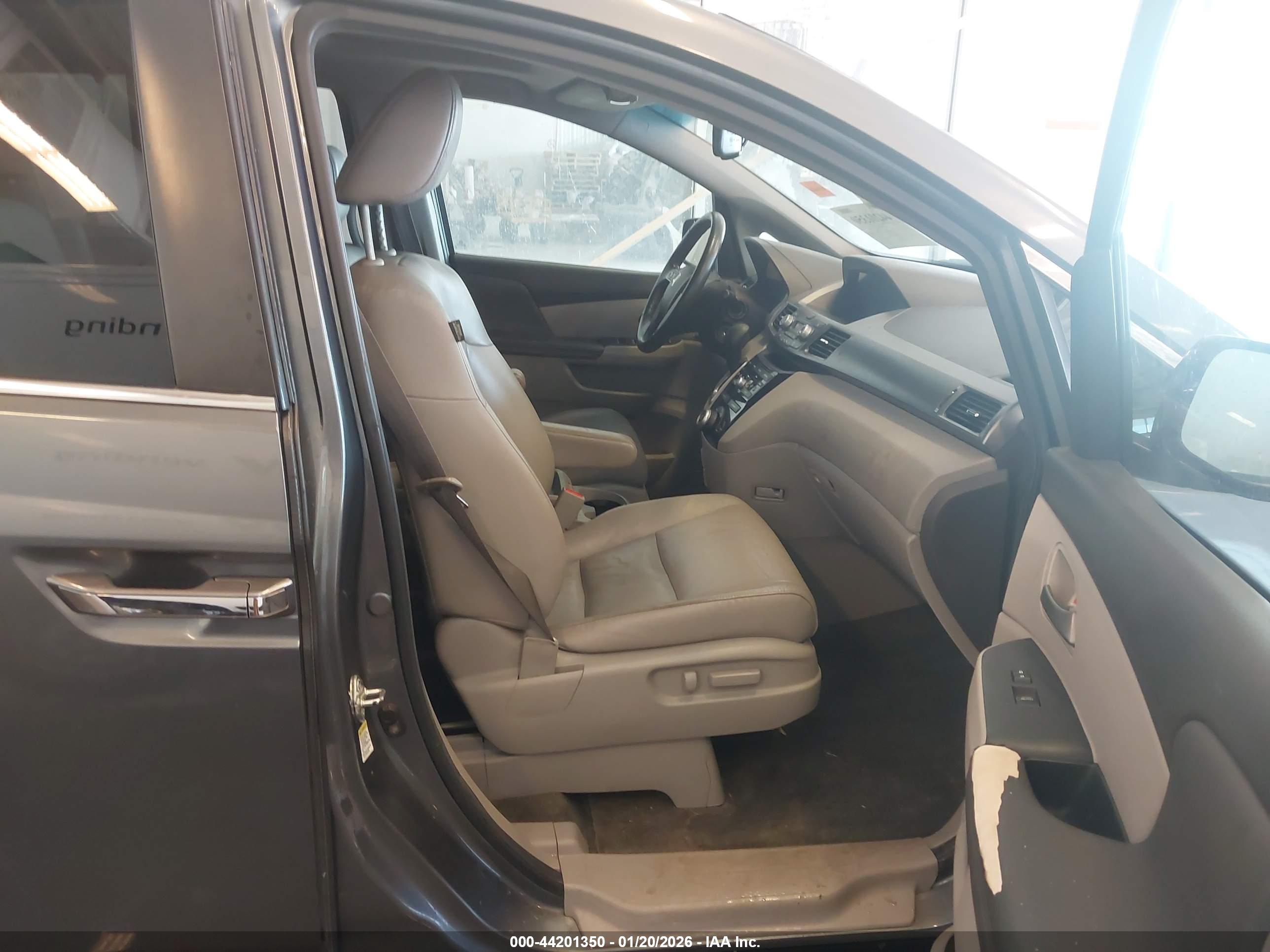 HONDA ODYSSEY image 5