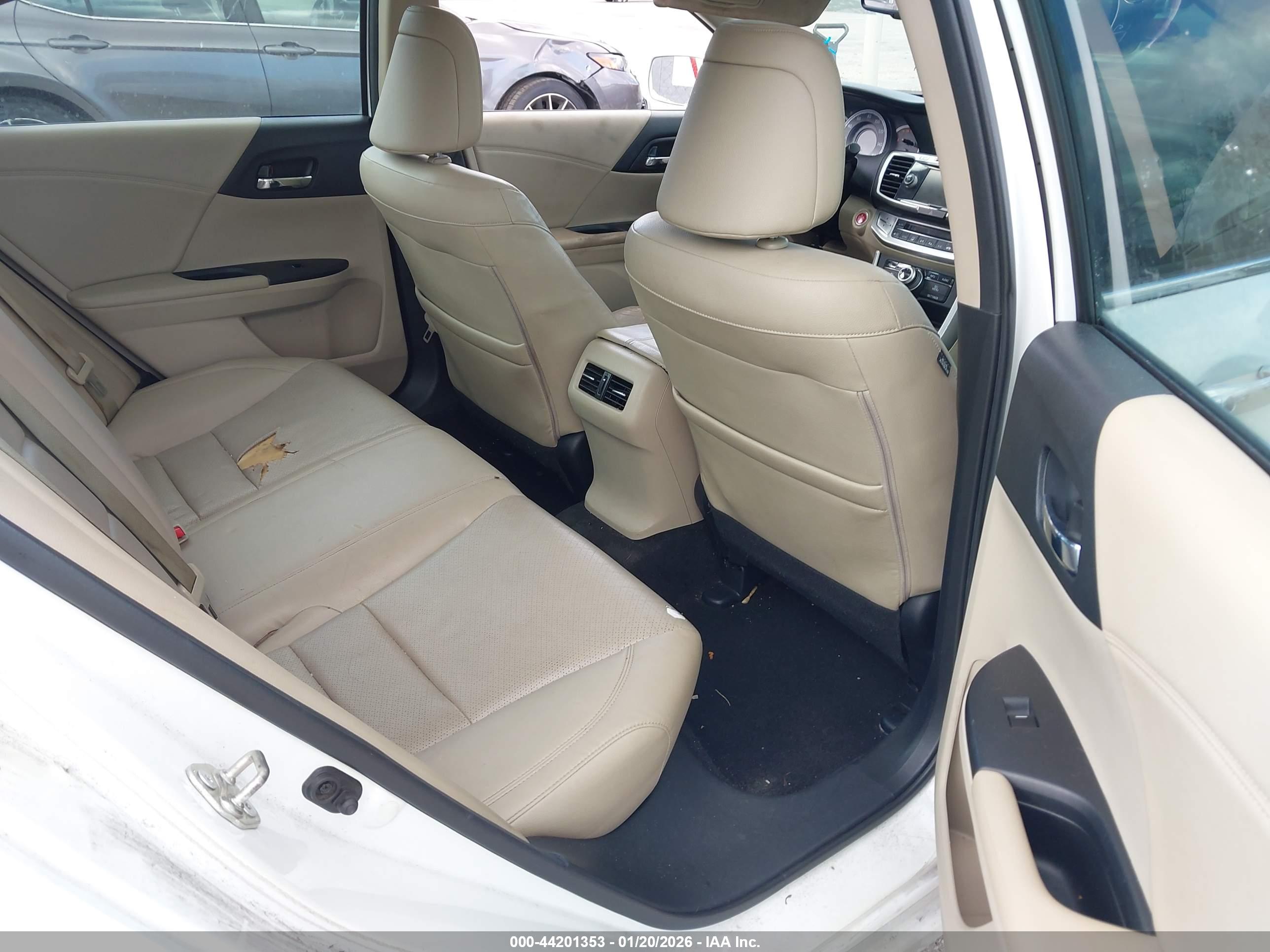 HONDA ACCORD image 8