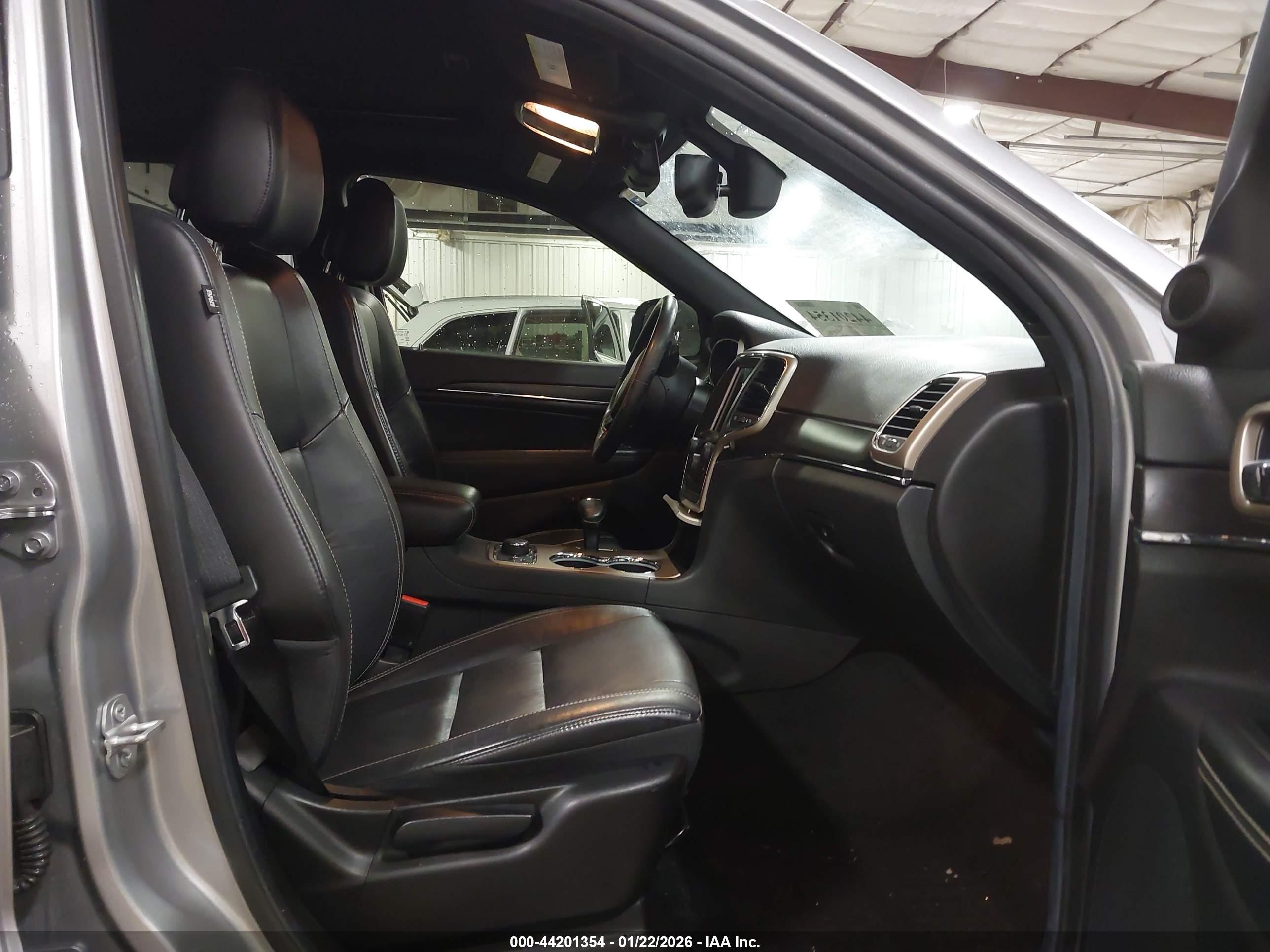 JEEP GRAND image 5