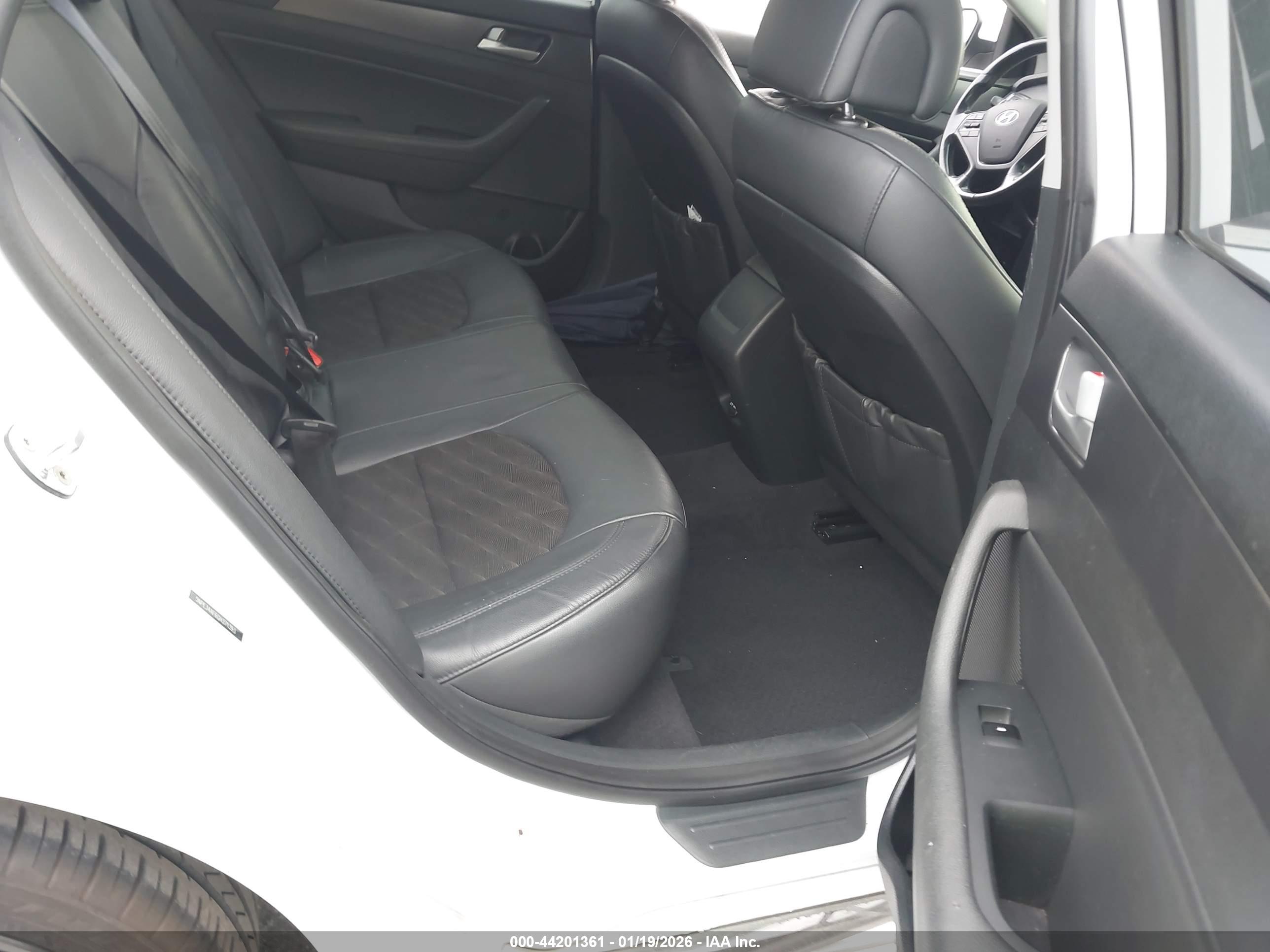 HYUNDAI SONATA image 8