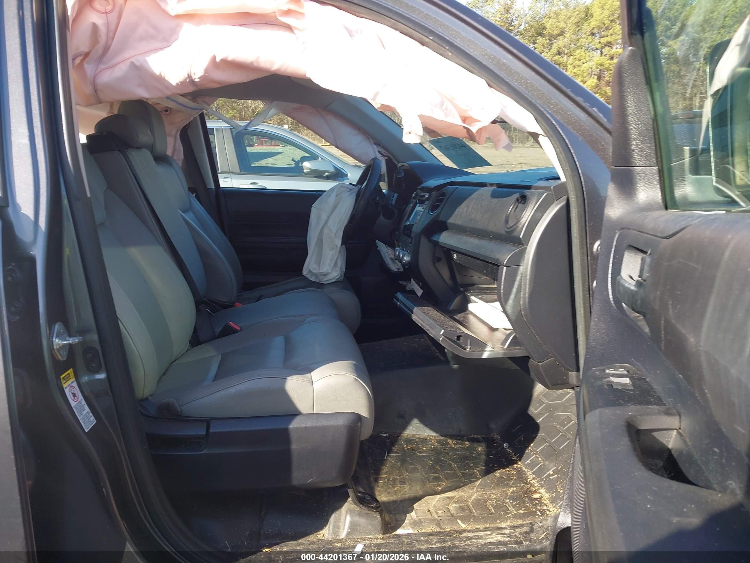 TOYOTA TUNDRA image 5