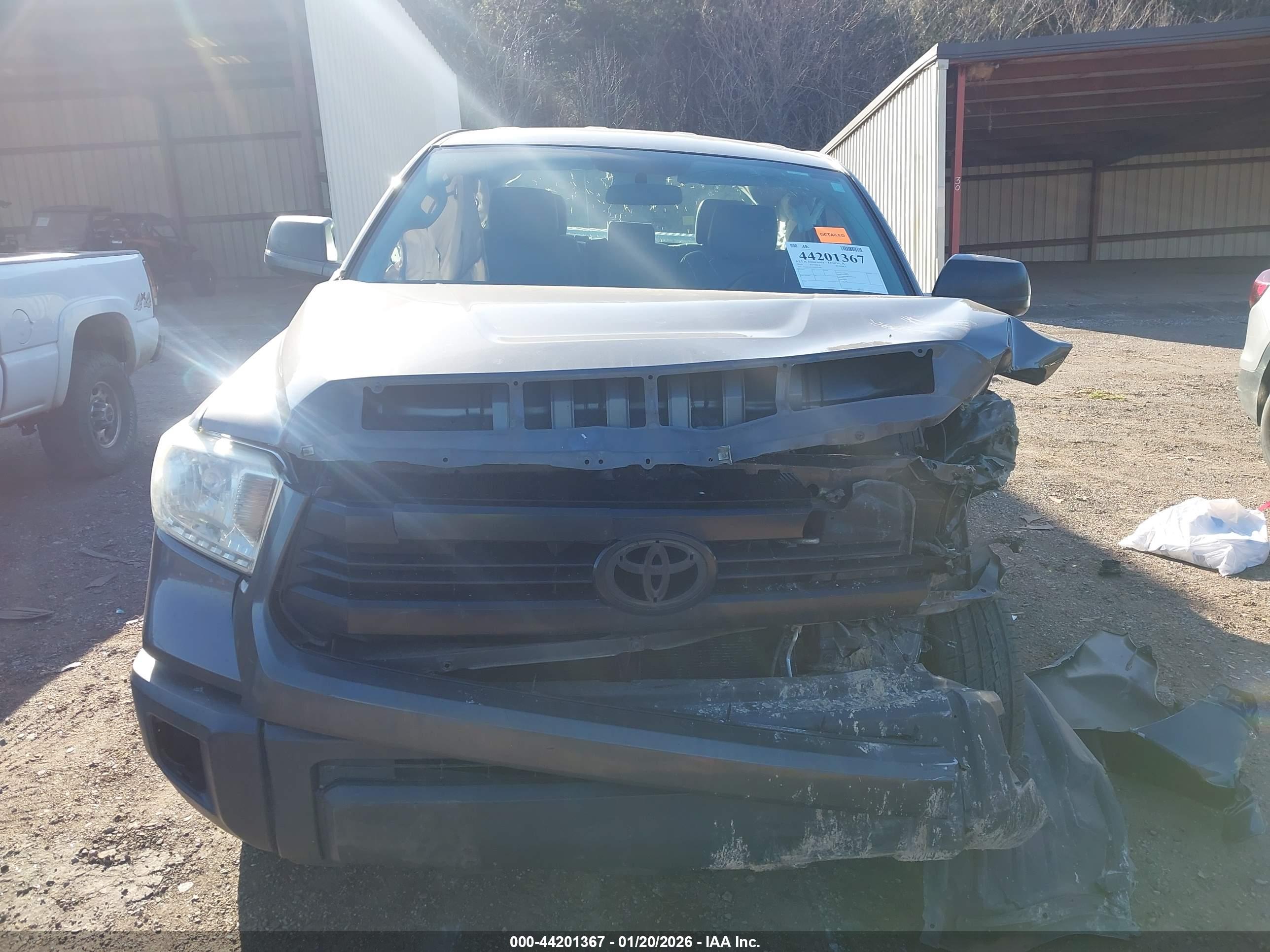 TOYOTA TUNDRA image 6