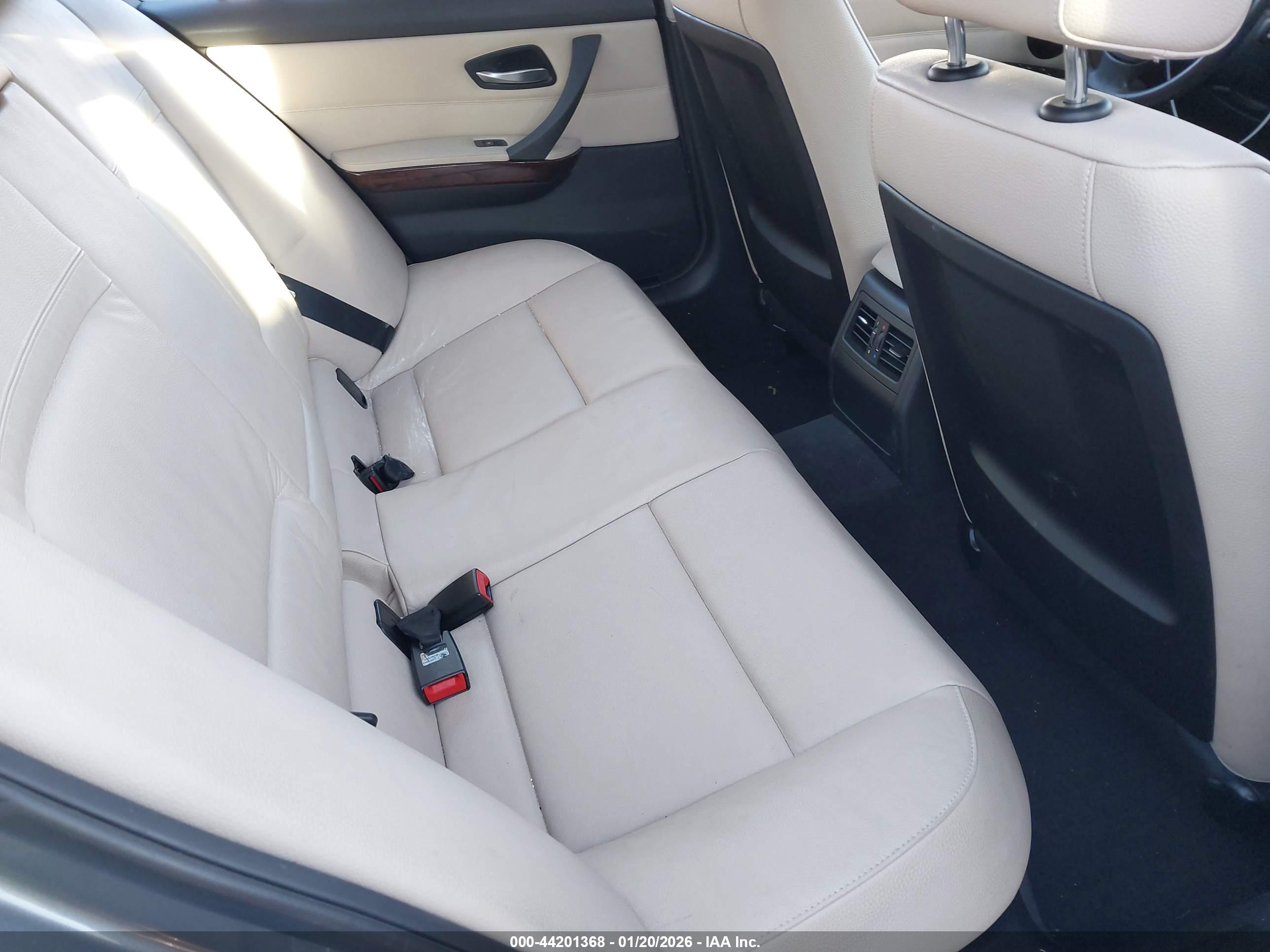 BMW 328I image 8