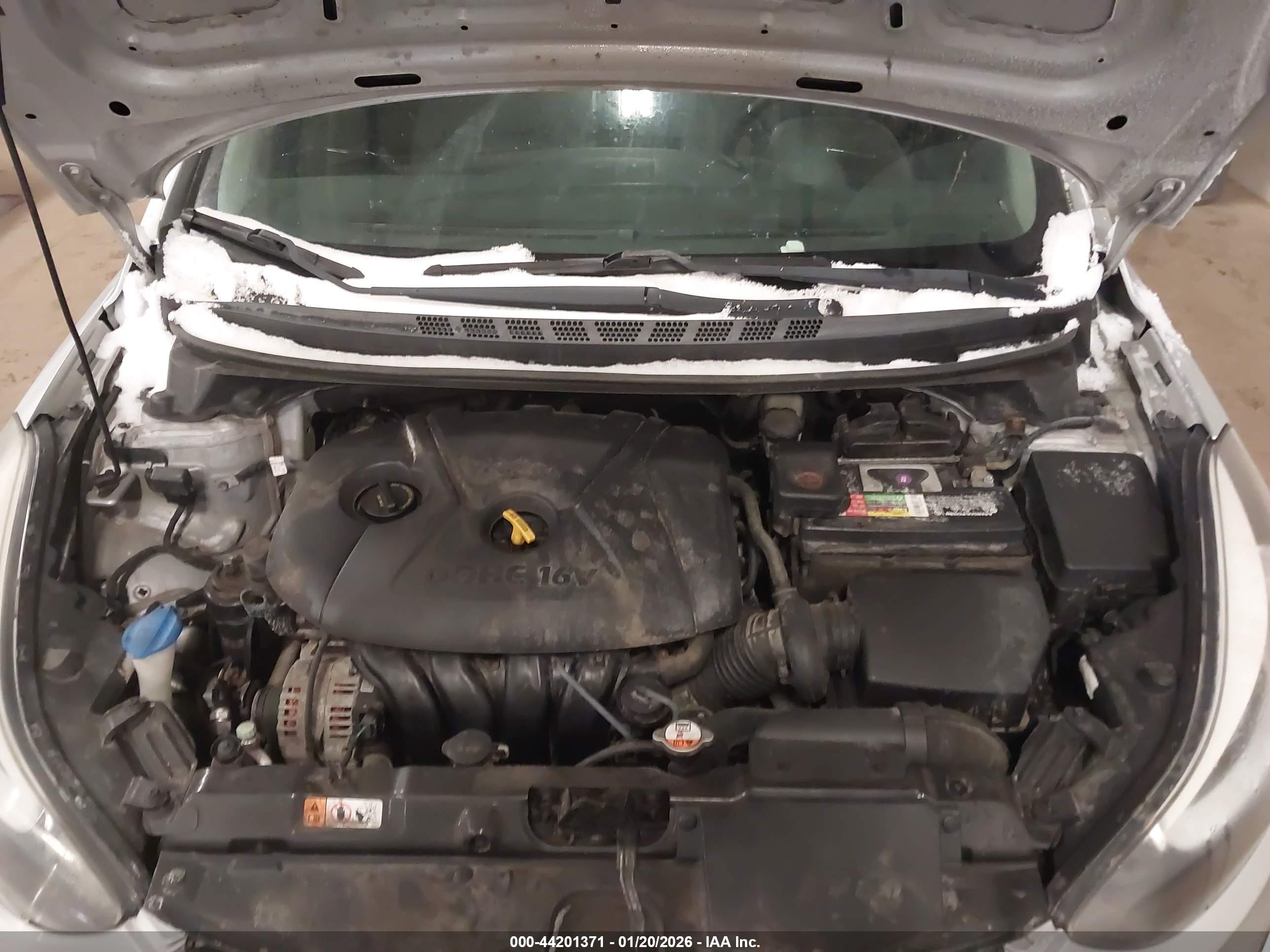 HYUNDAI ELANTRA image 10