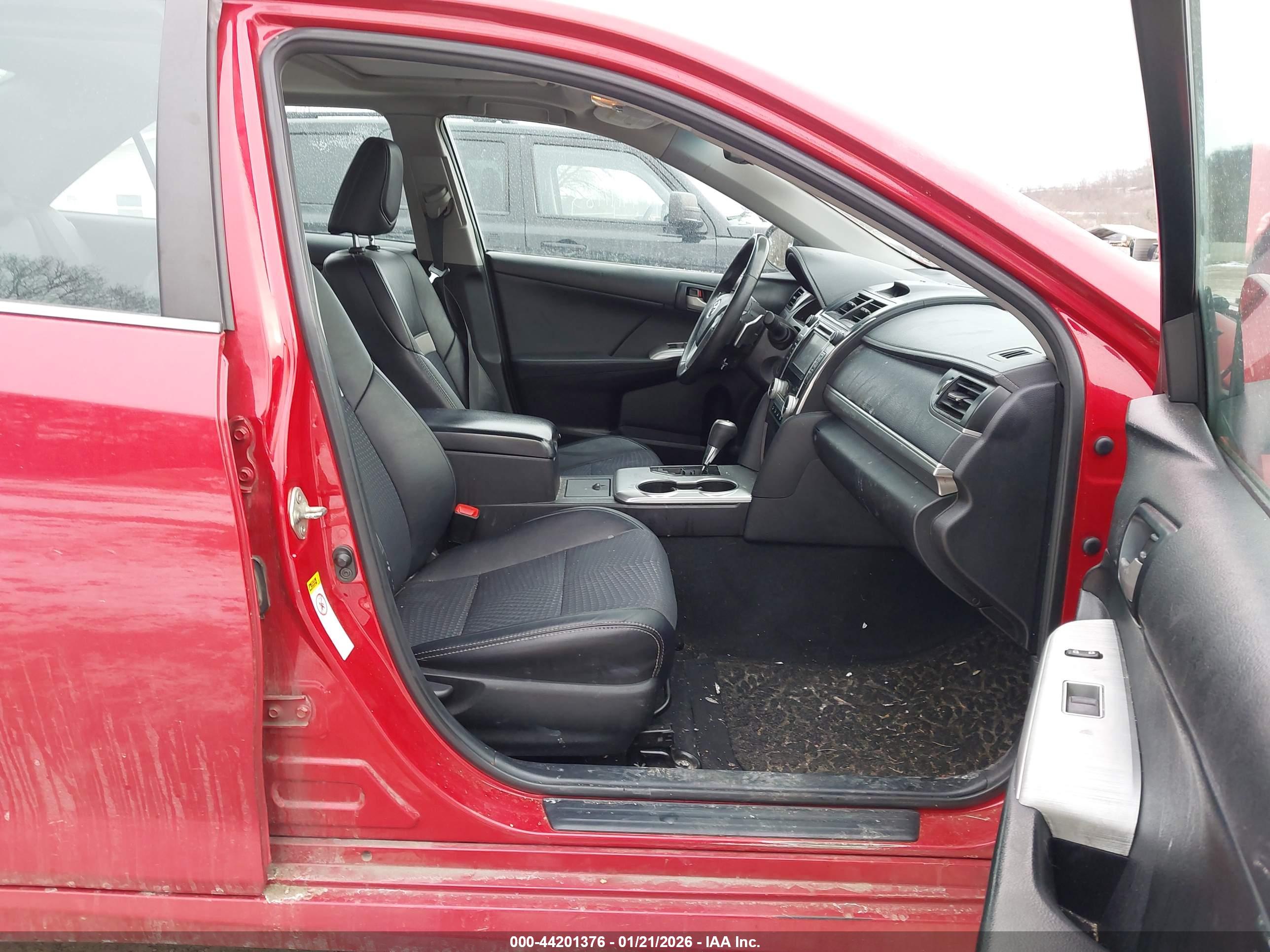 TOYOTA CAMRY image 5