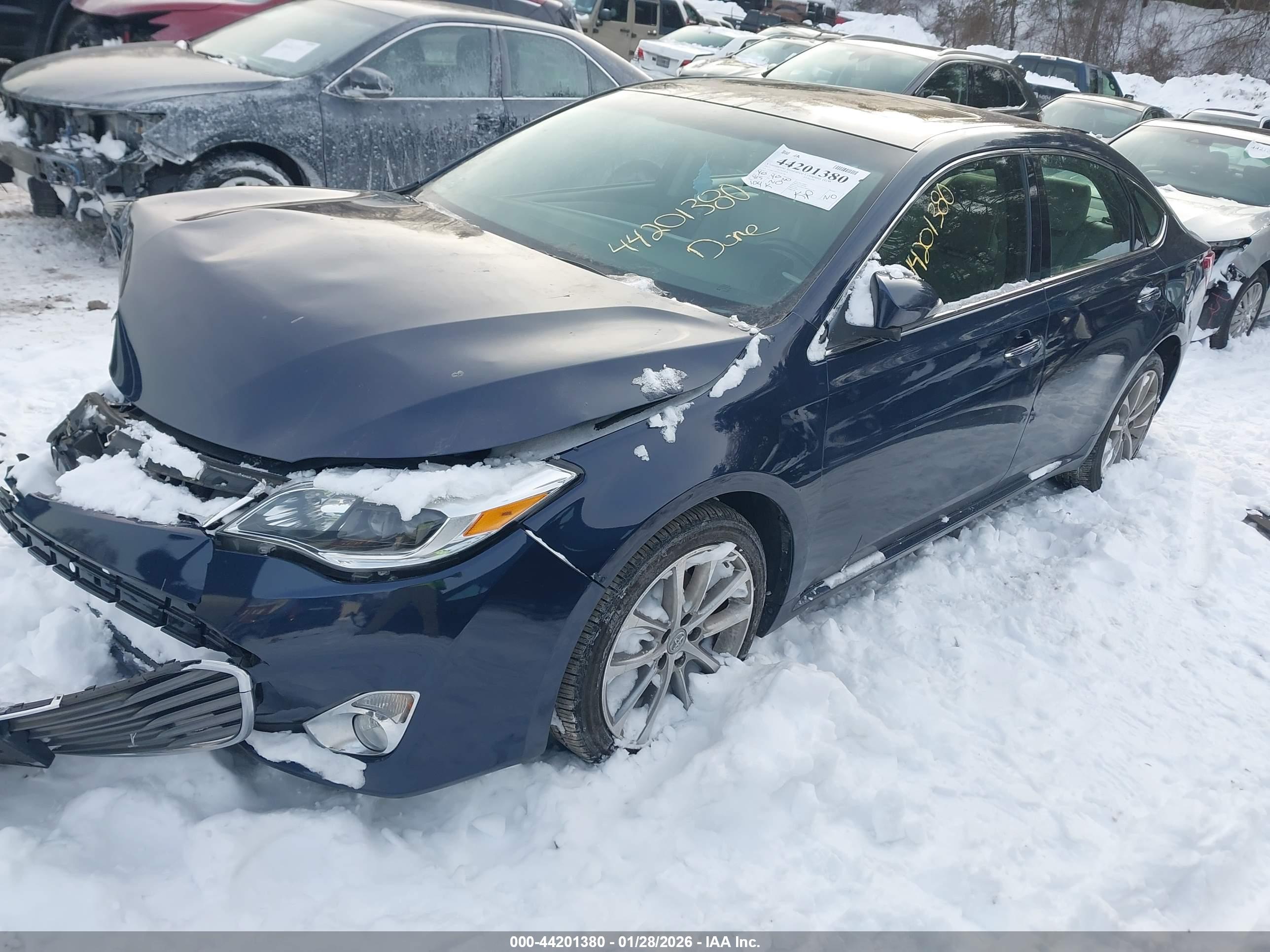 TOYOTA AVALON image 2