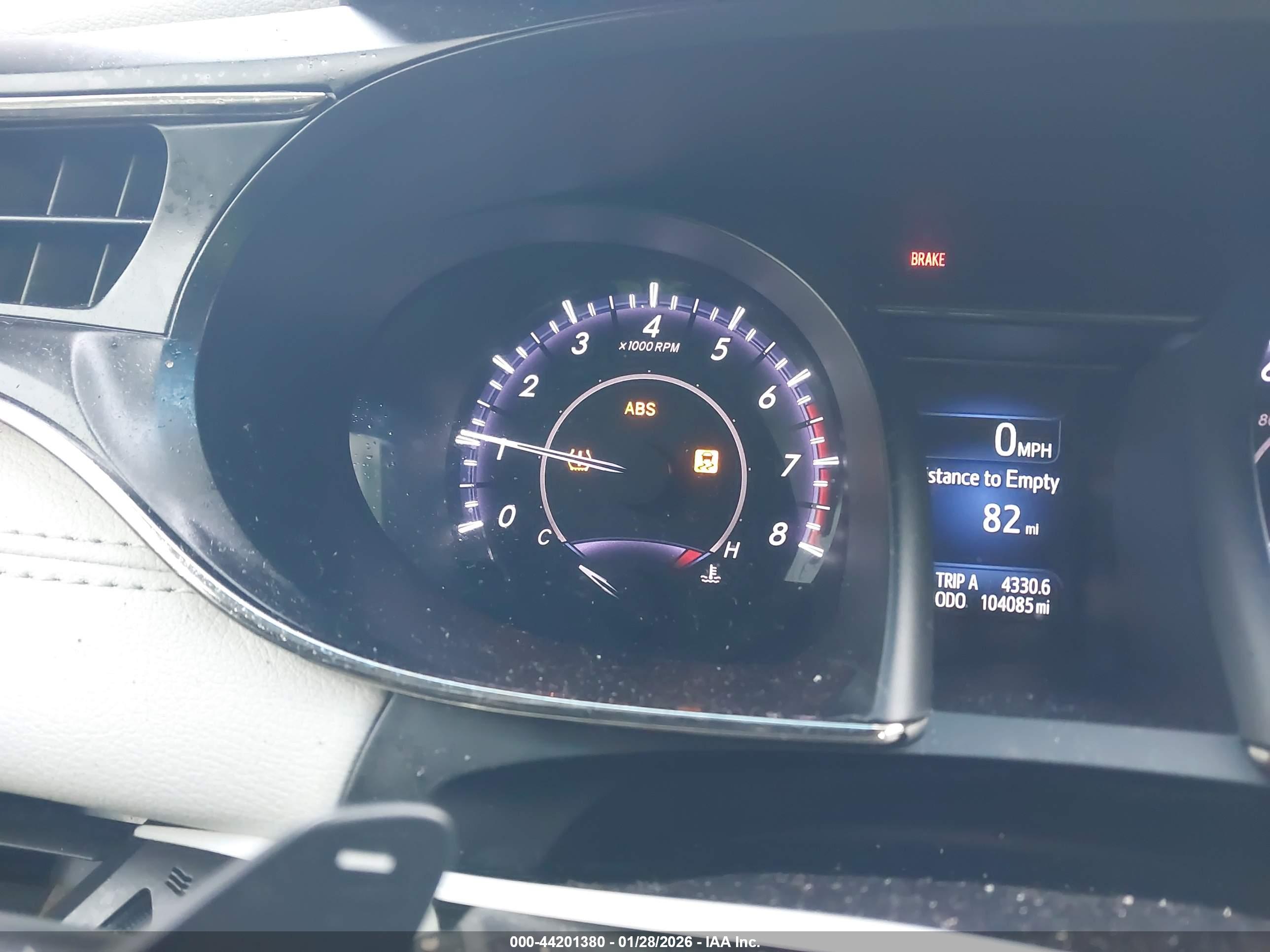 TOYOTA AVALON image 7