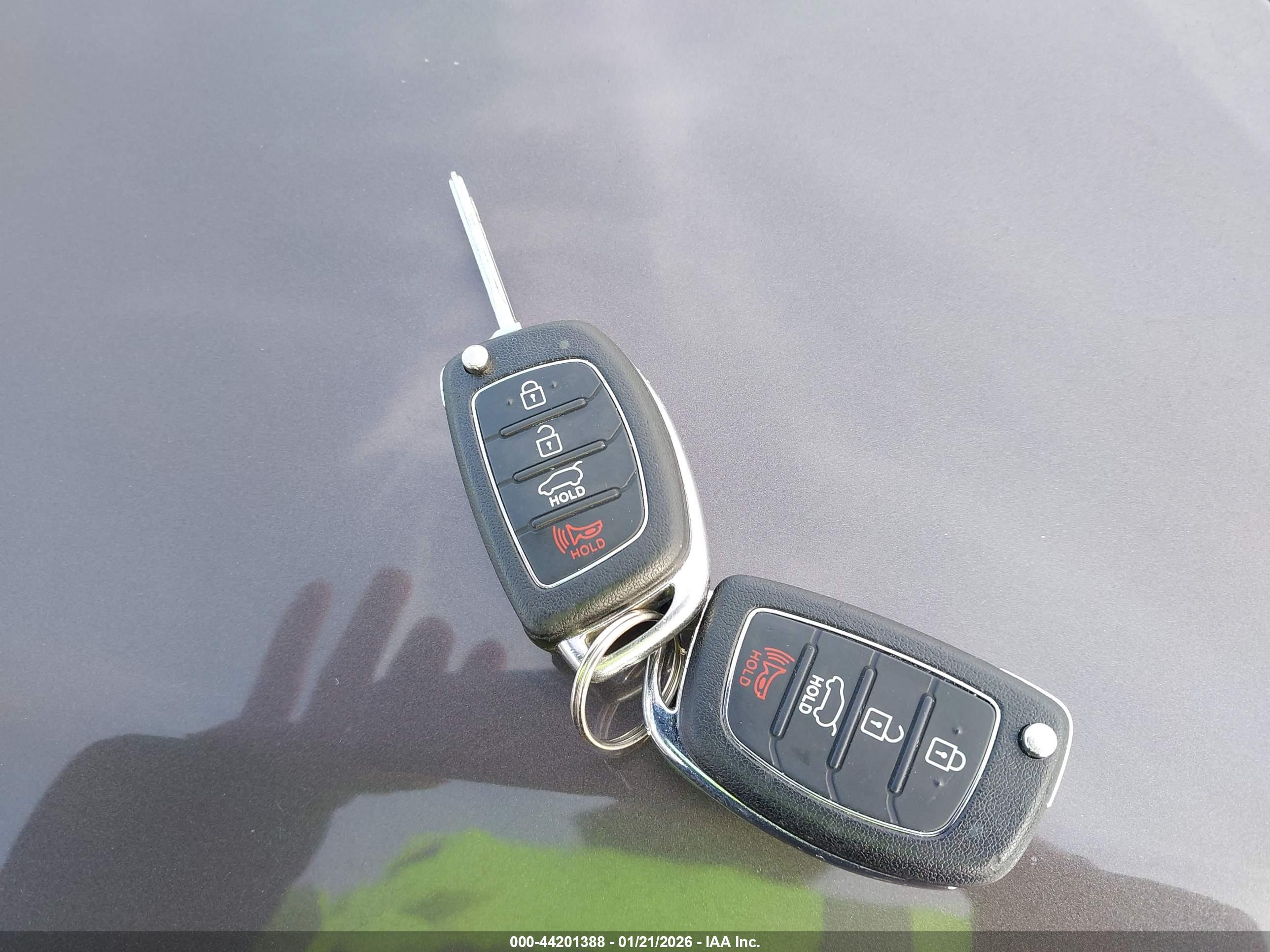 HYUNDAI SONATA image 11
