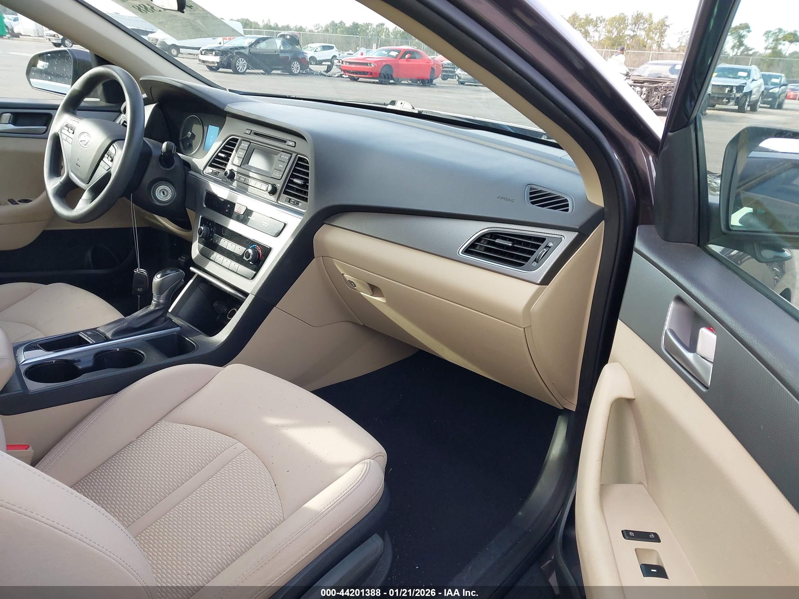 HYUNDAI SONATA image 5