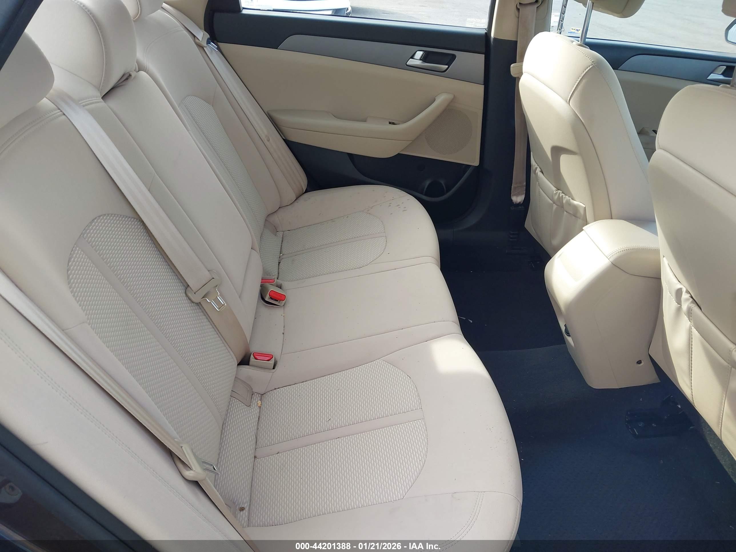 HYUNDAI SONATA image 8