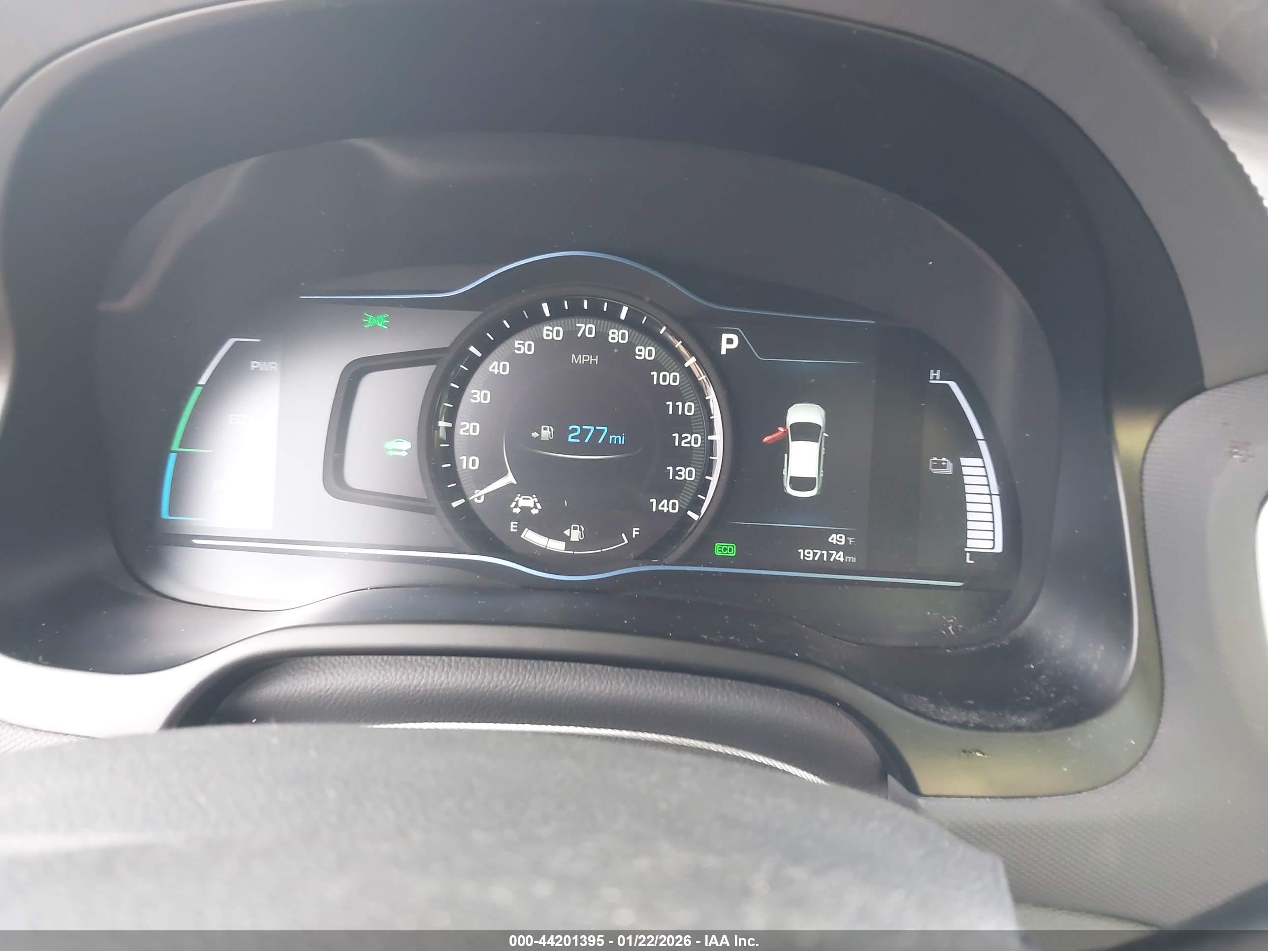 HYUNDAI IONIQ image 7